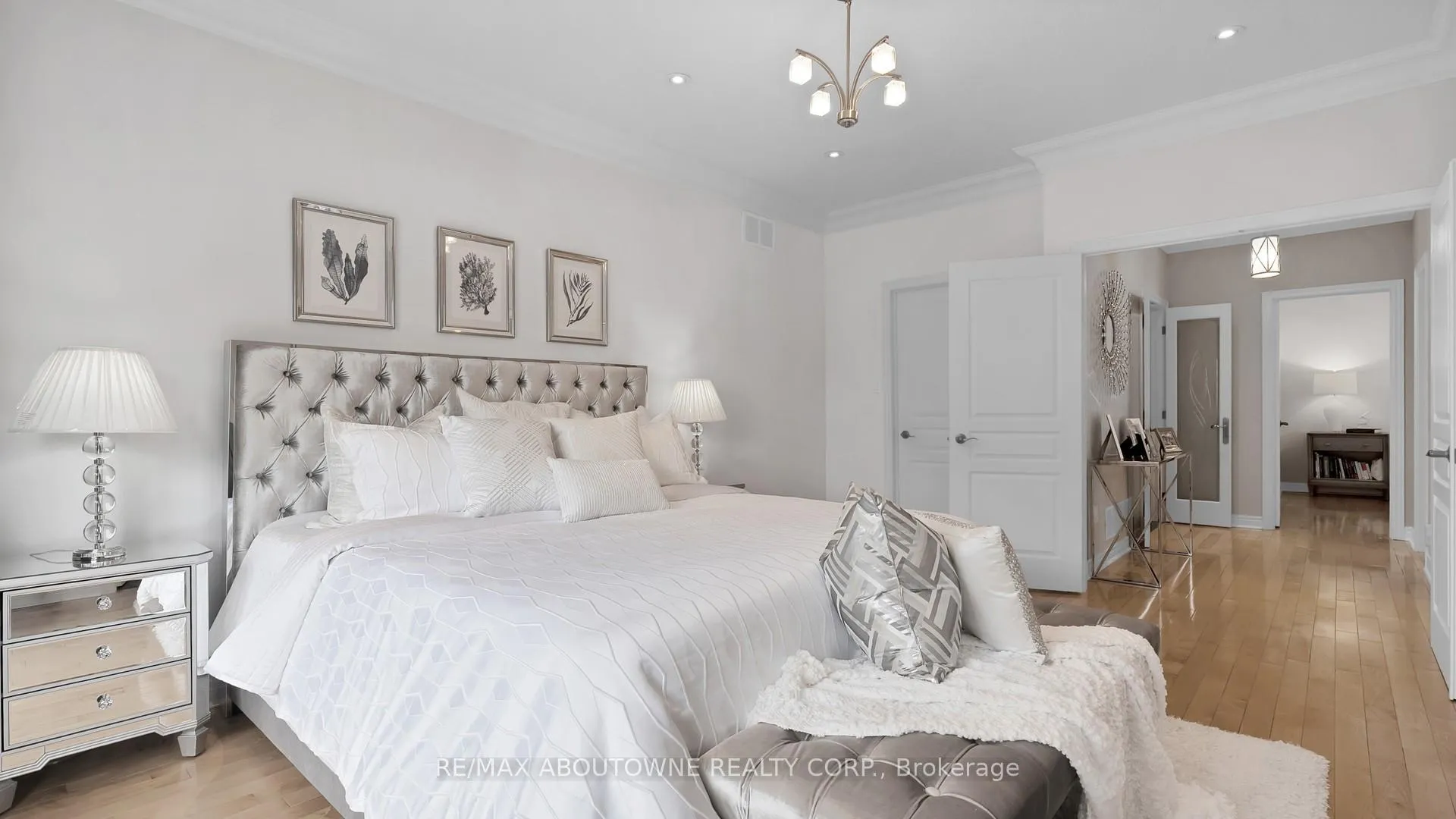 Photo 26 of 22 Siderno Crescent, Vaughan, East Woodbridge — HOMEH