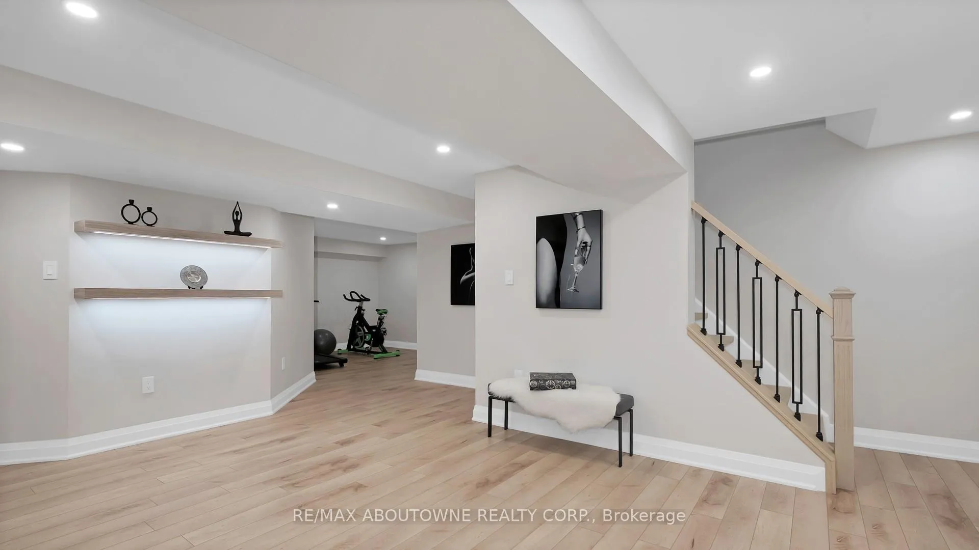 Photo 30 of 22 Siderno Crescent, Vaughan, East Woodbridge — HOMEH
