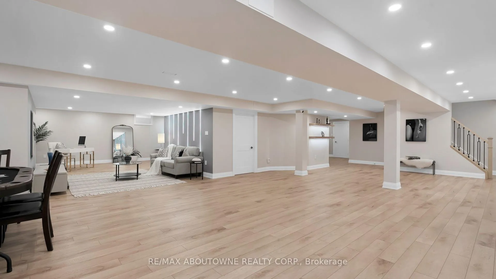 Photo 32 of 22 Siderno Crescent, Vaughan, East Woodbridge — HOMEH