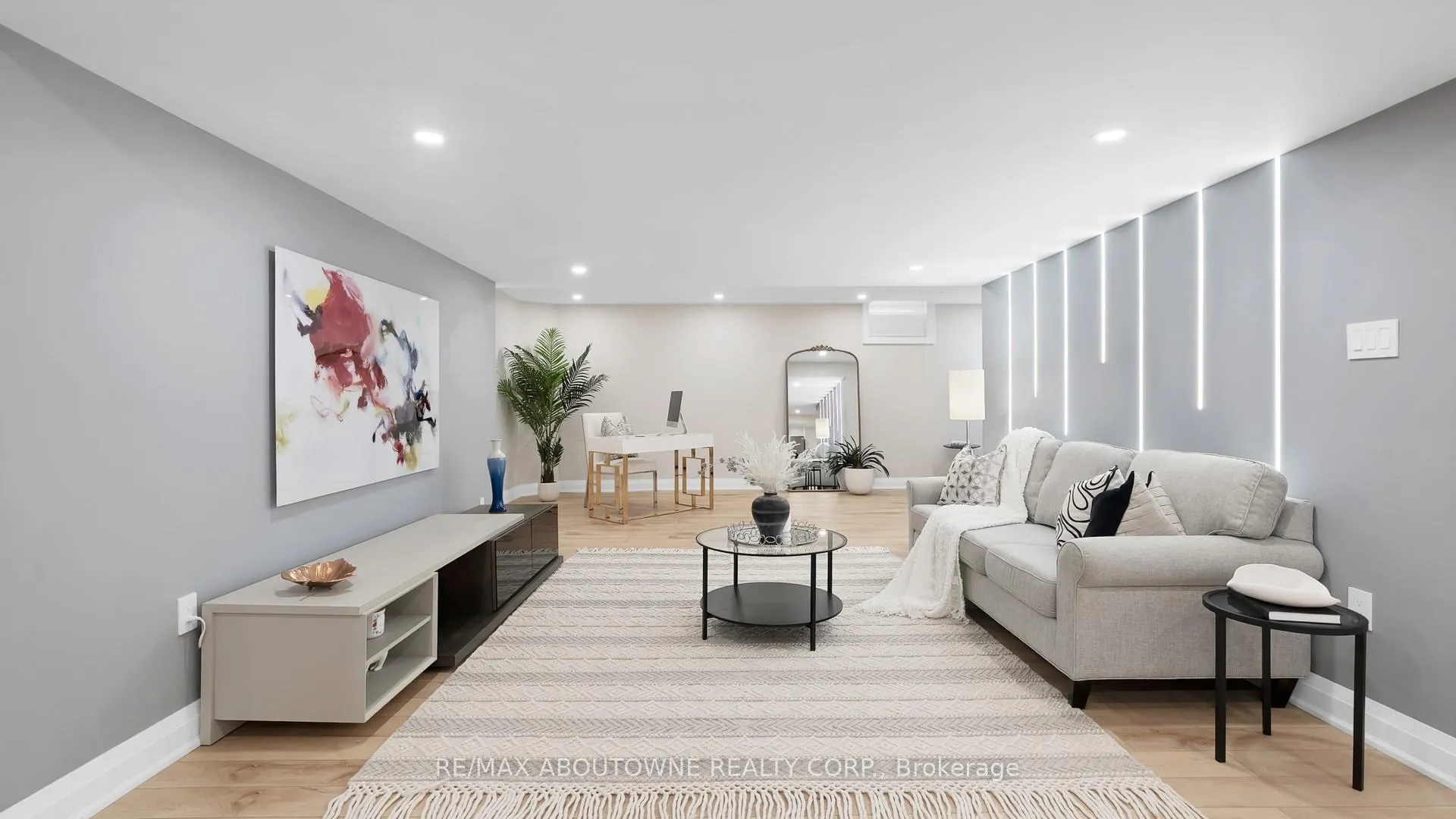 Photo 33 of 22 Siderno Crescent, Vaughan, East Woodbridge — HOMEH