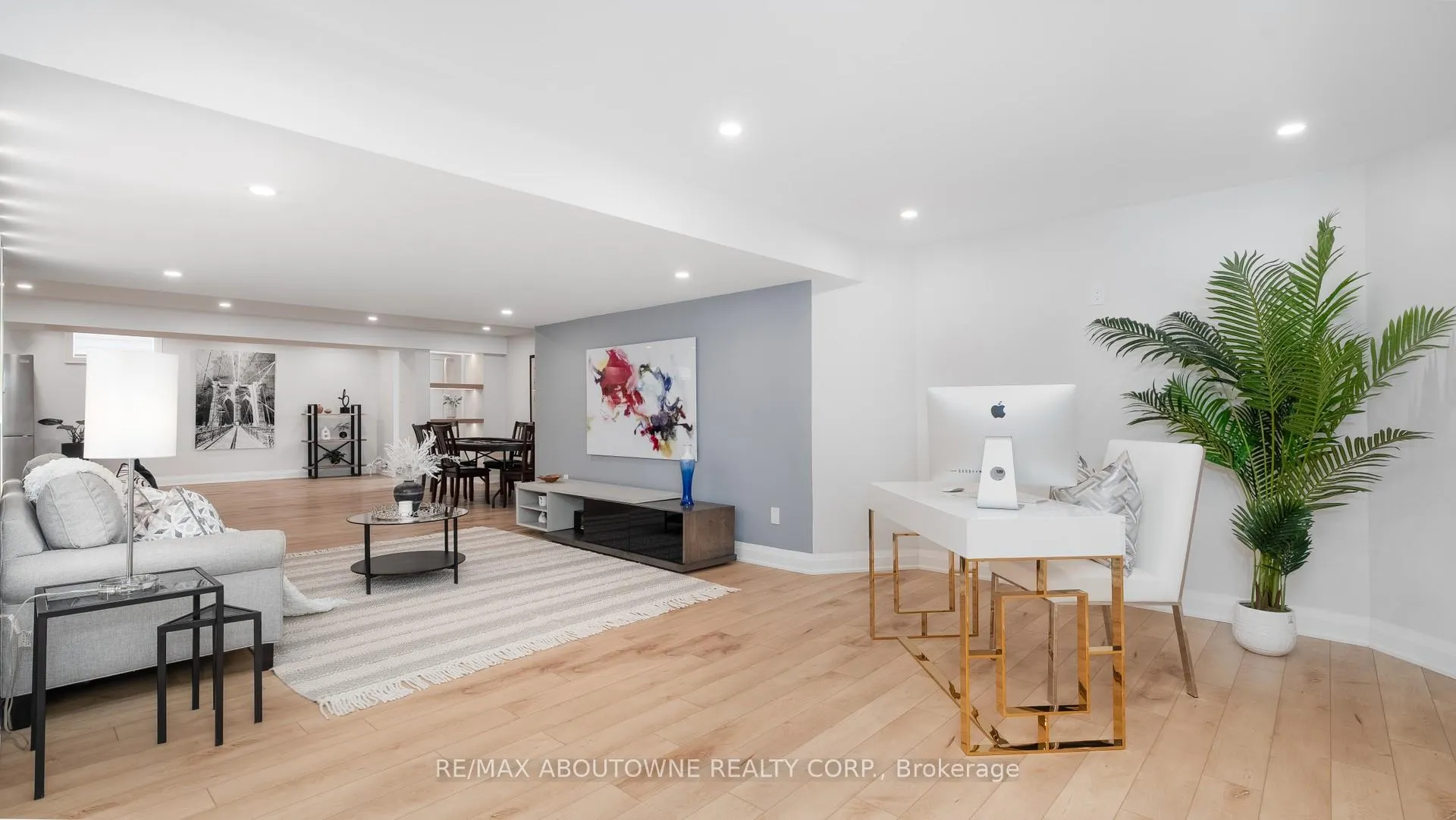 Photo 36 of 22 Siderno Crescent, Vaughan, East Woodbridge — HOMEH