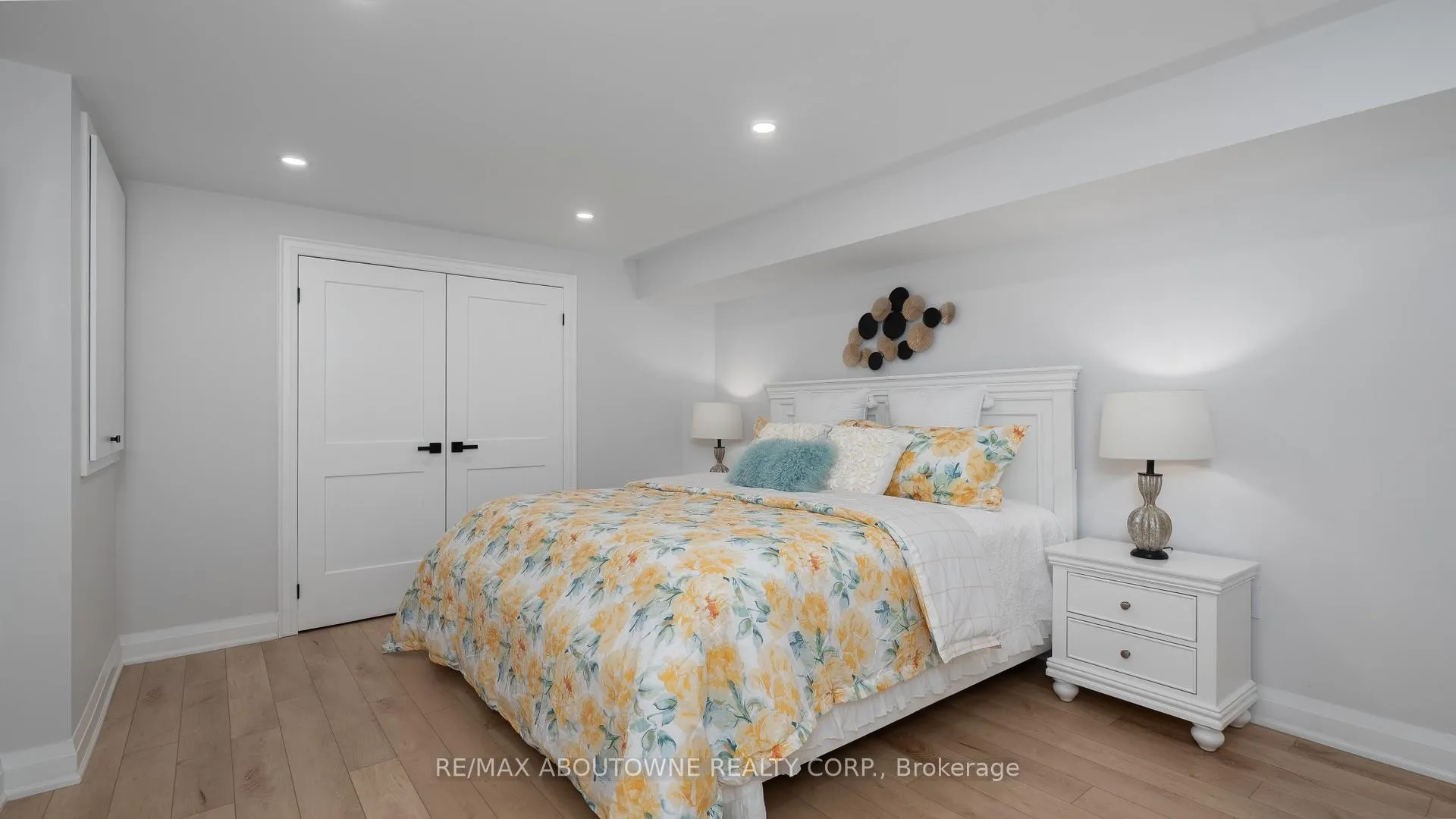 Photo 38 of 22 Siderno Crescent, Vaughan, East Woodbridge — HOMEH