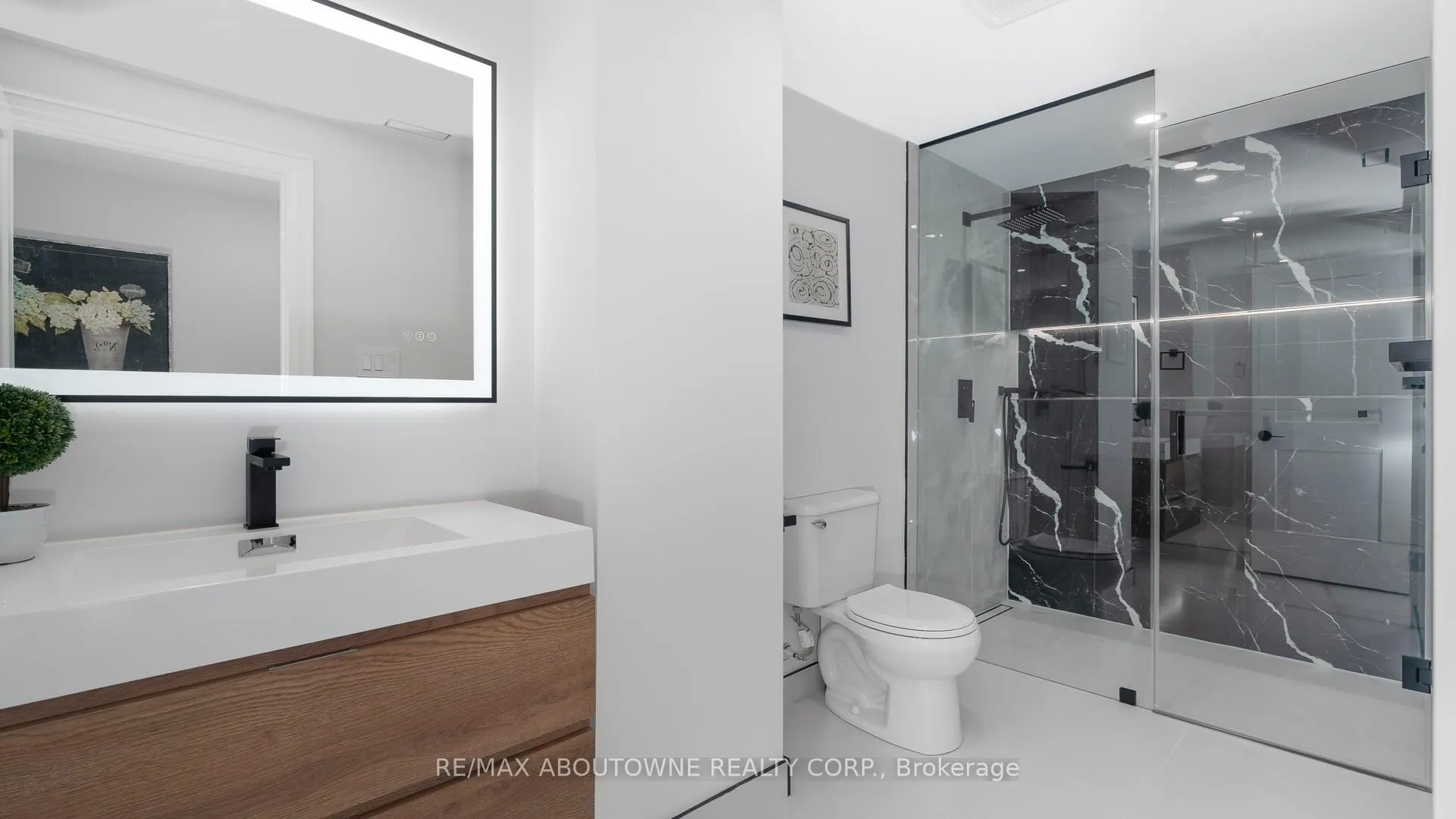 Photo 40 of 22 Siderno Crescent, Vaughan, East Woodbridge — HOMEH