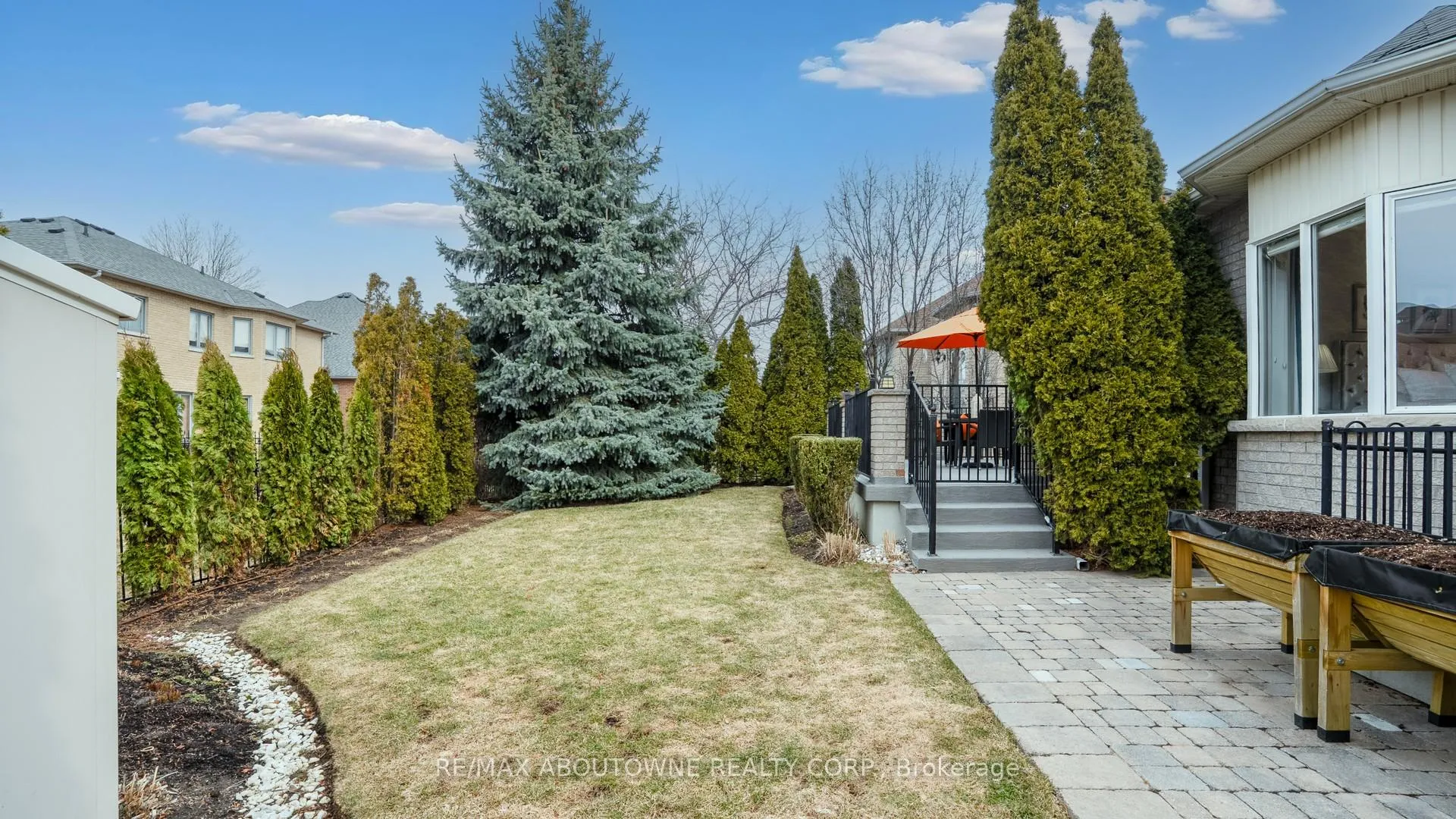 Photo 42 of 22 Siderno Crescent, Vaughan, East Woodbridge — HOMEH