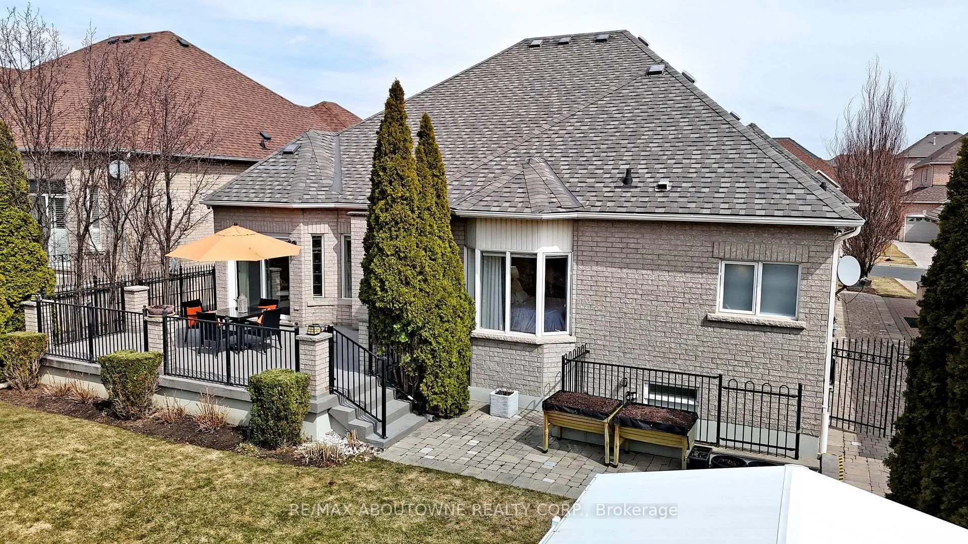Photo 46 of 22 Siderno Crescent, Vaughan, East Woodbridge — HOMEH