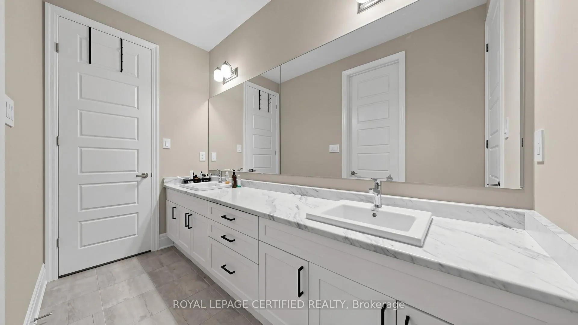 Photo 22 of 361 Marigold Crescent, Milton, Walker — HOMEH