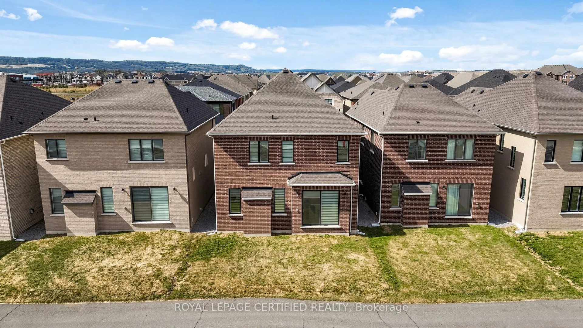 Photo 32 of 361 Marigold Crescent, Milton, Walker — HOMEH