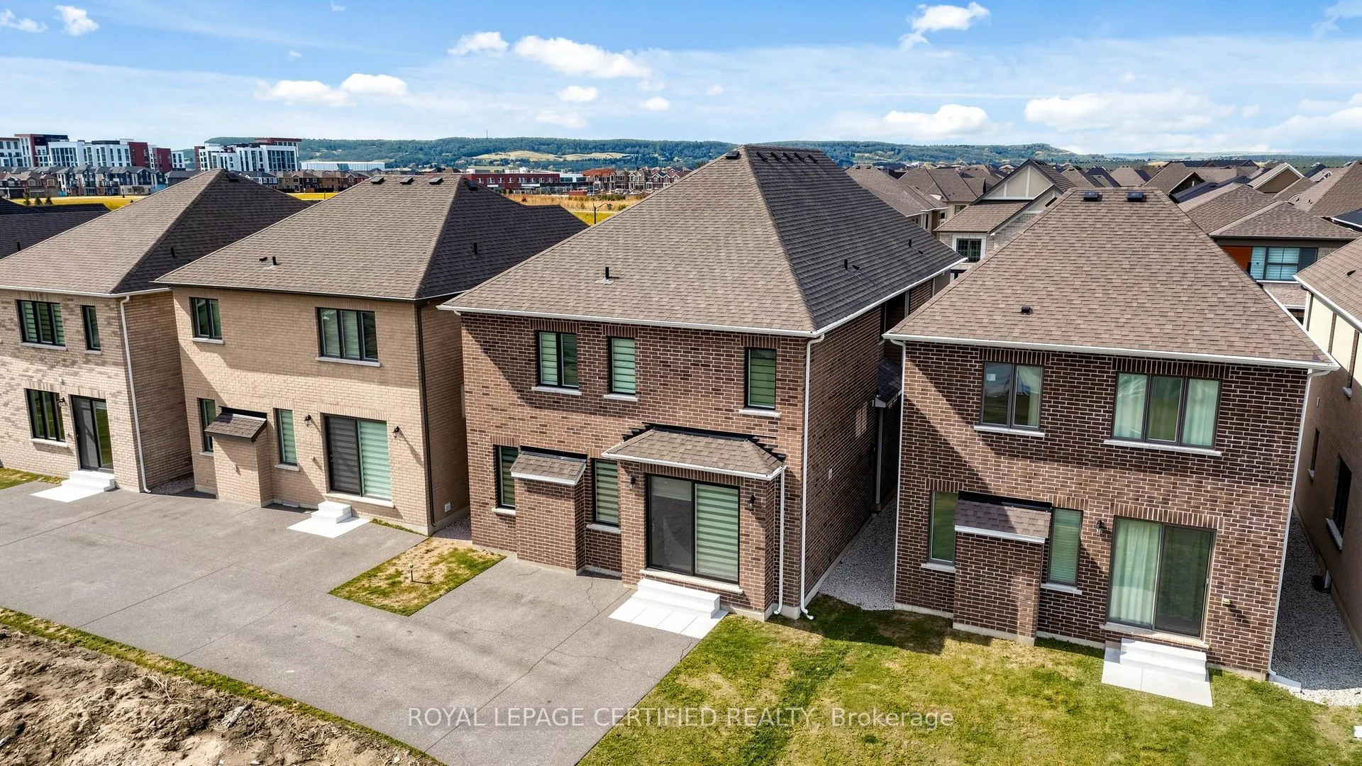 Photo 33 of 361 Marigold Crescent, Milton, Walker — HOMEH