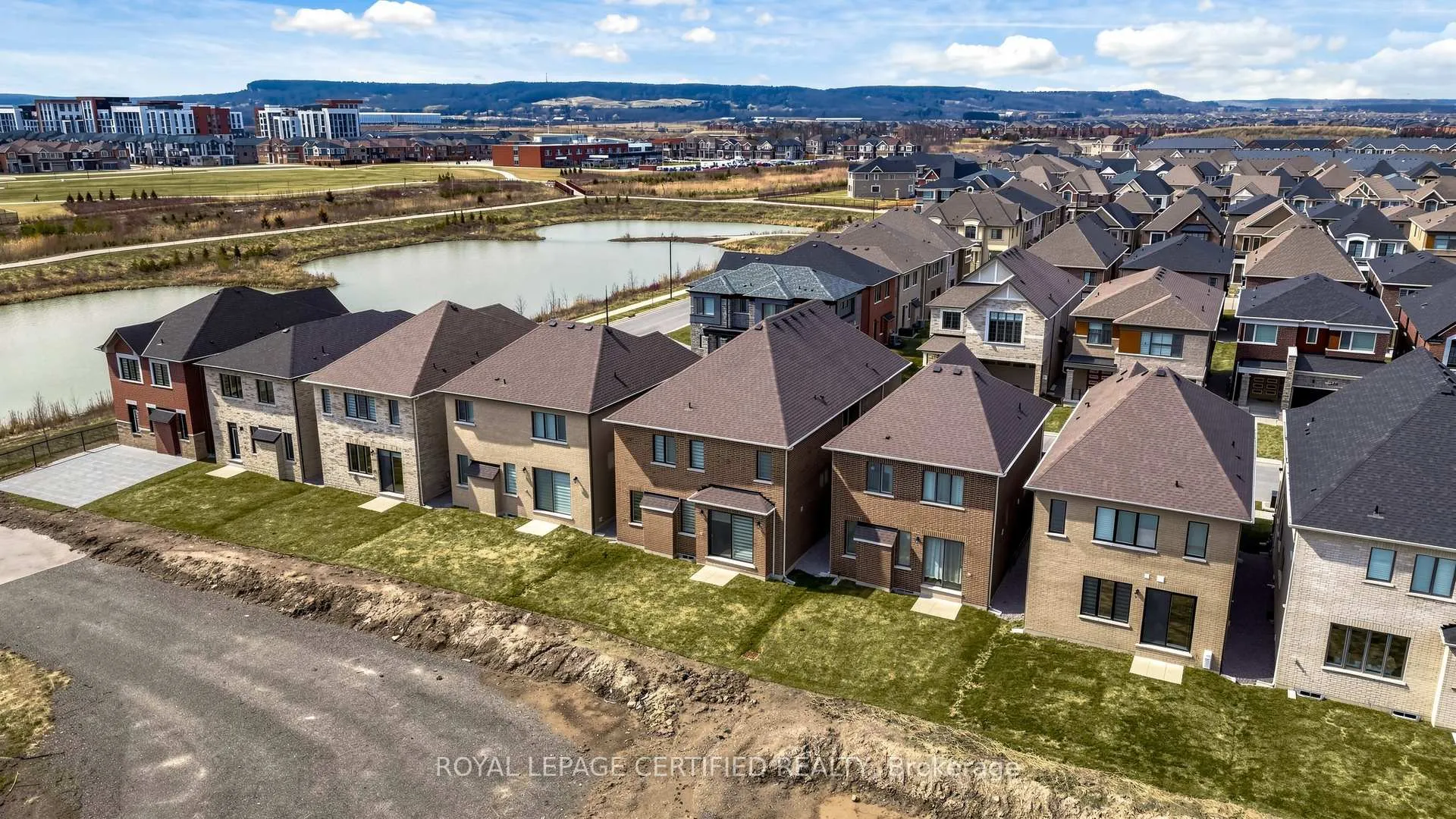 Photo 35 of 361 Marigold Crescent, Milton, Walker — HOMEH