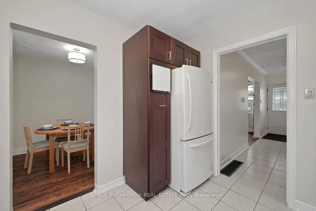 Photo 17 of 2433 Clementine Boulevard, Ottawa, Heron Park — HOMEH