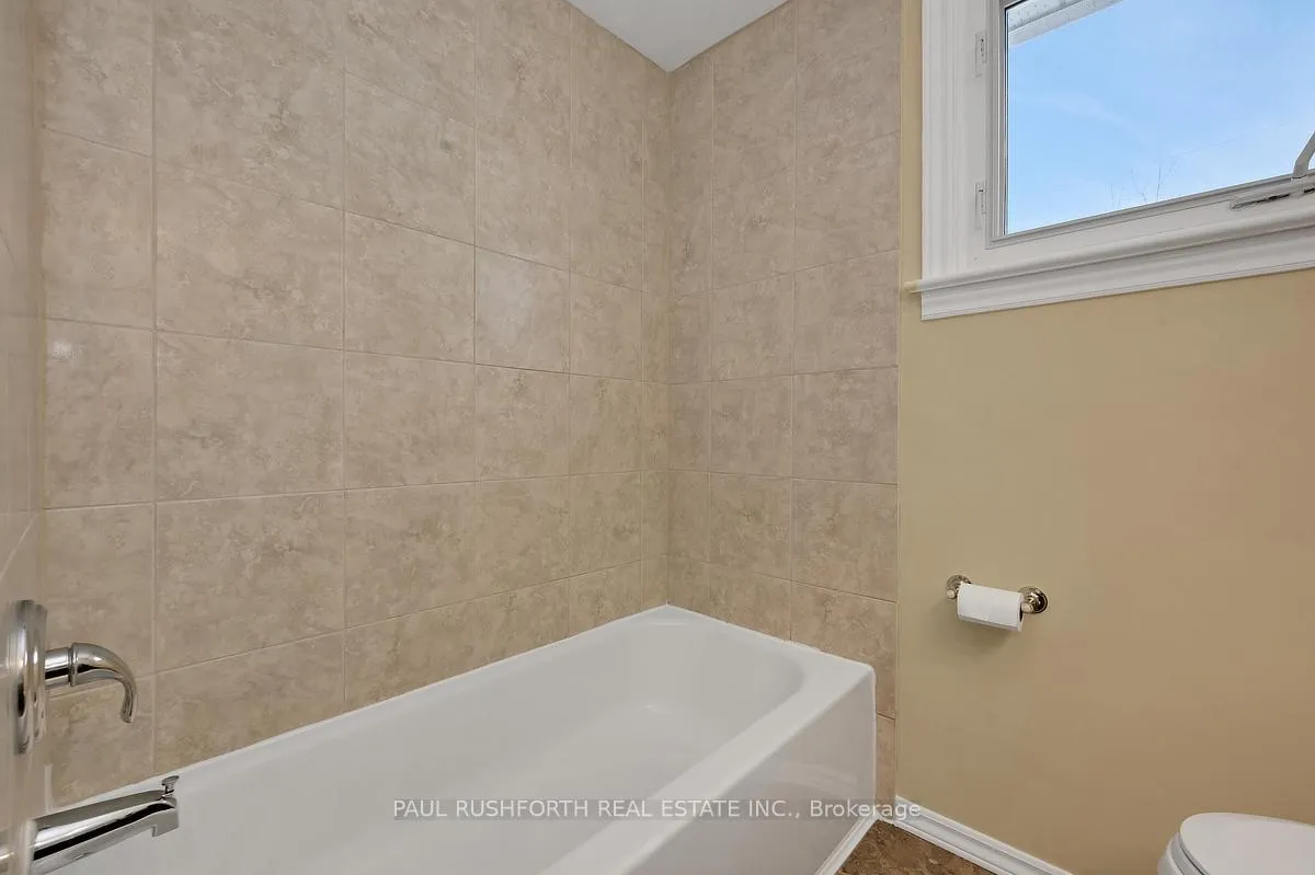 Photo 23 of 2433 Clementine Boulevard, Ottawa, Heron Park — HOMEH