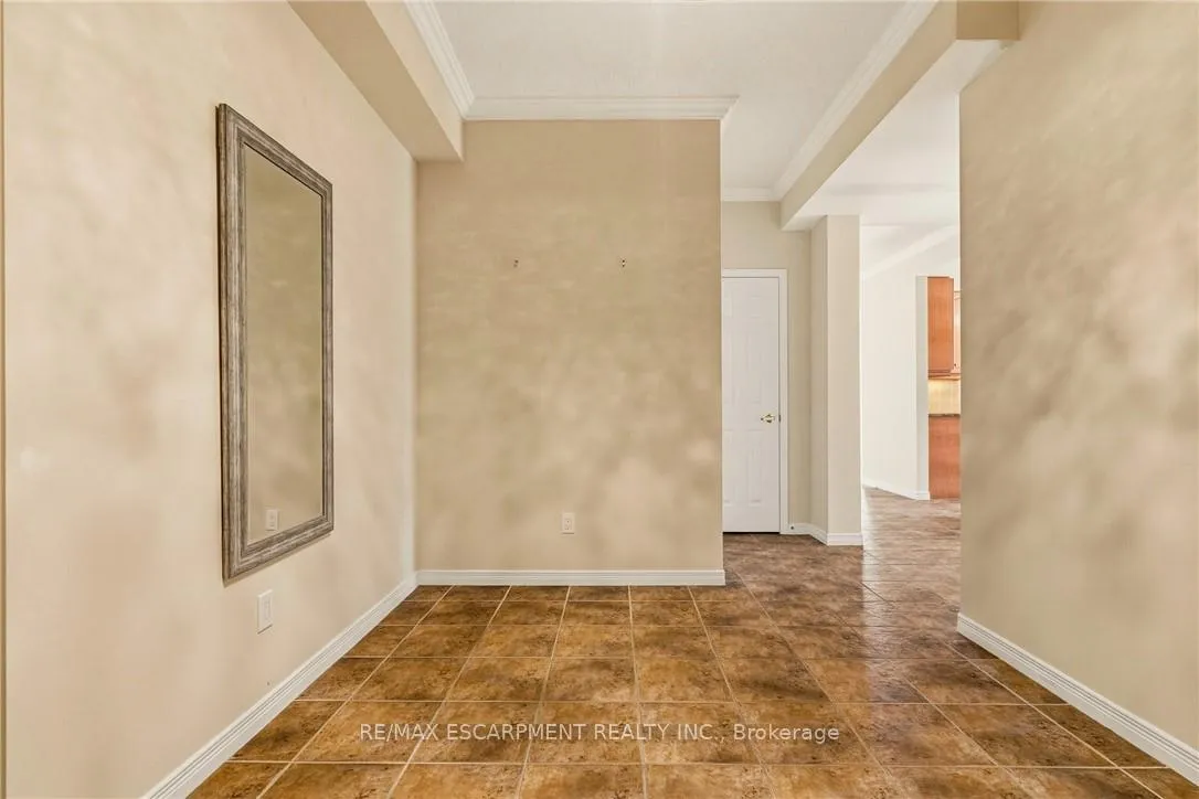 Photo 5 of Unit 703, 4000 Creekside Drive, Hamilton, Dundas — HOMEH