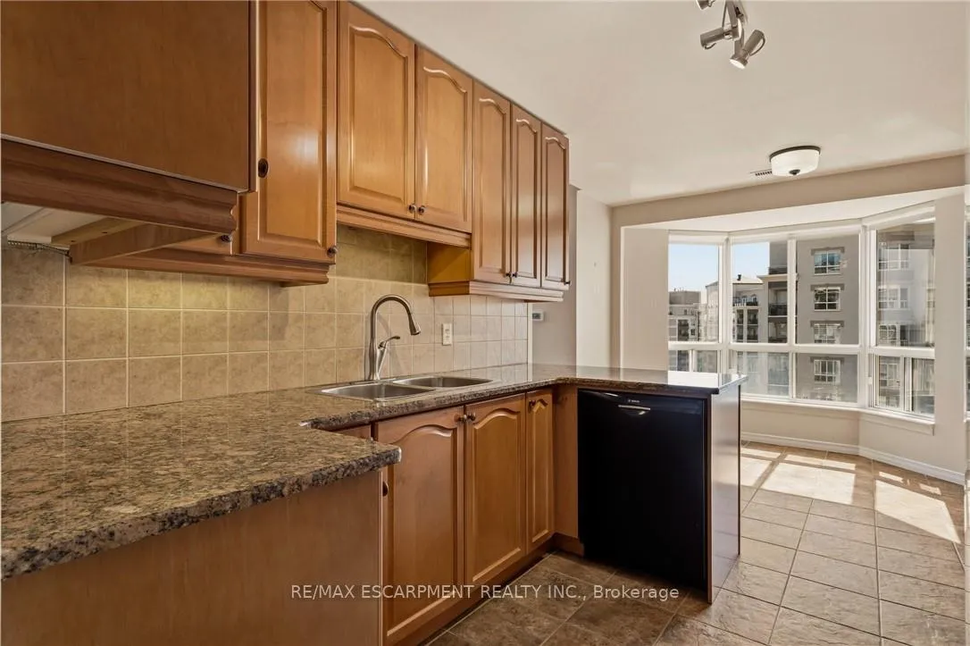 Photo 7 of Unit 703, 4000 Creekside Drive, Hamilton, Dundas — HOMEH