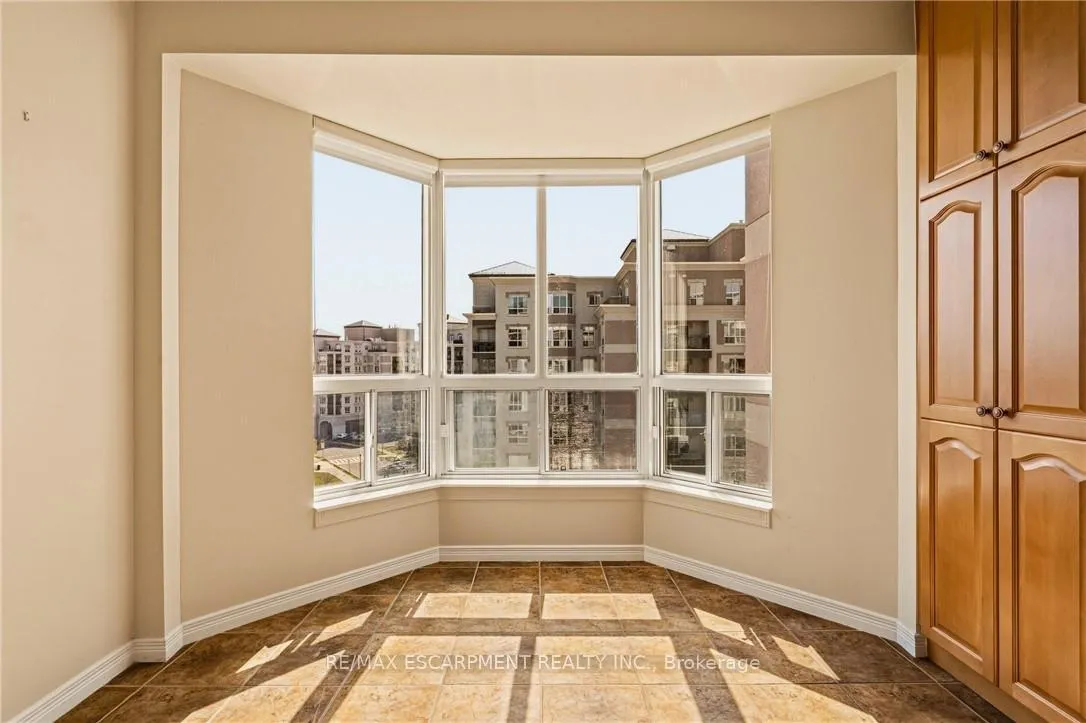 Photo 14 of Unit 703, 4000 Creekside Drive, Hamilton, Dundas — HOMEH