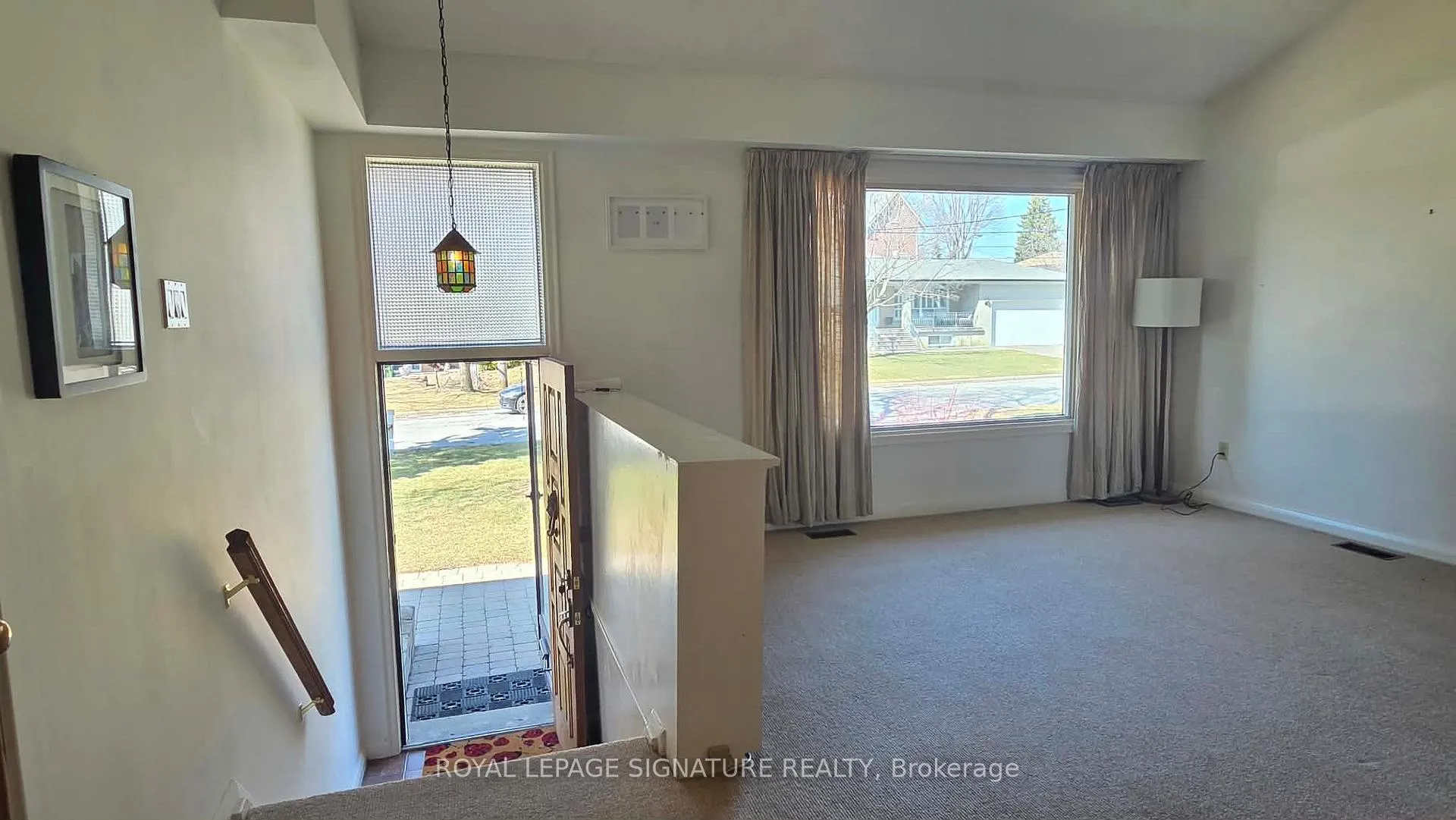 Photo 11 of Unit Mainfloor, 42 Jubilee Crescent, North York, Humberlea-Pelmo Park — HOMEH