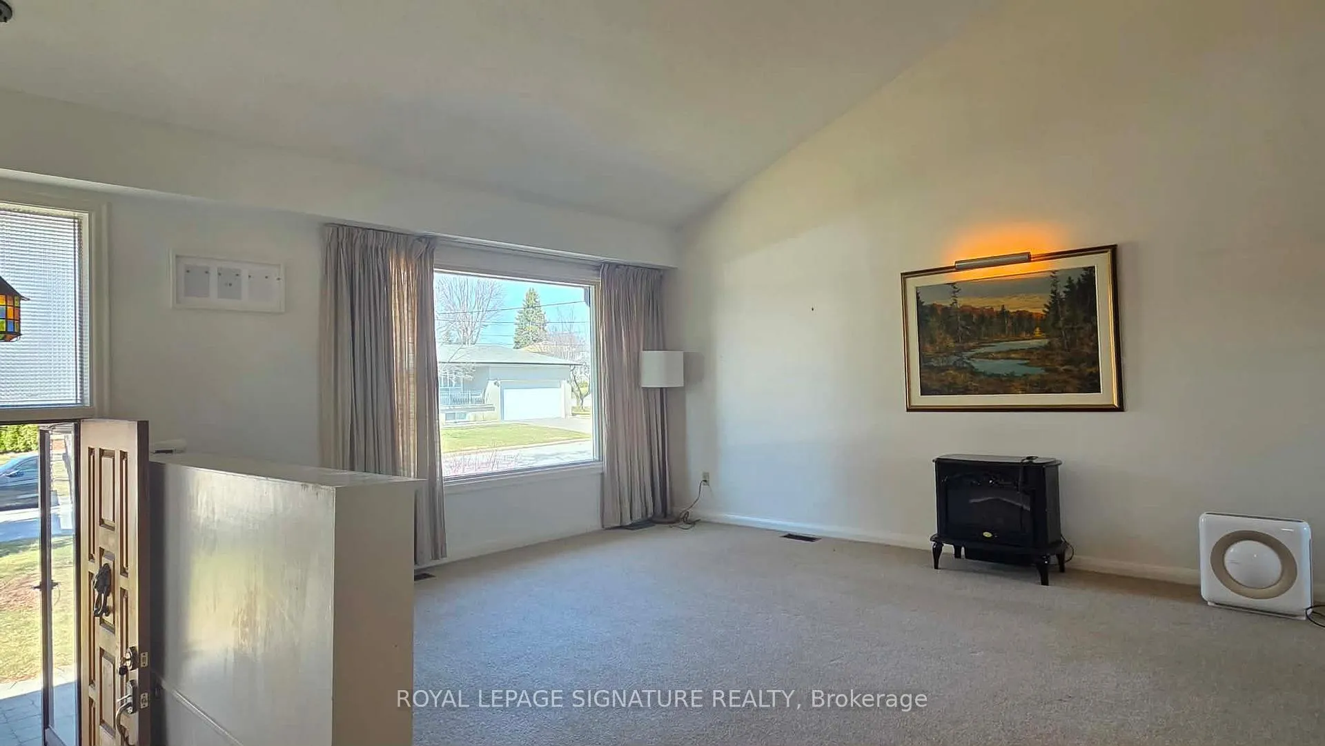 Photo 12 of Unit Mainfloor, 42 Jubilee Crescent, North York, Humberlea-Pelmo Park — HOMEH