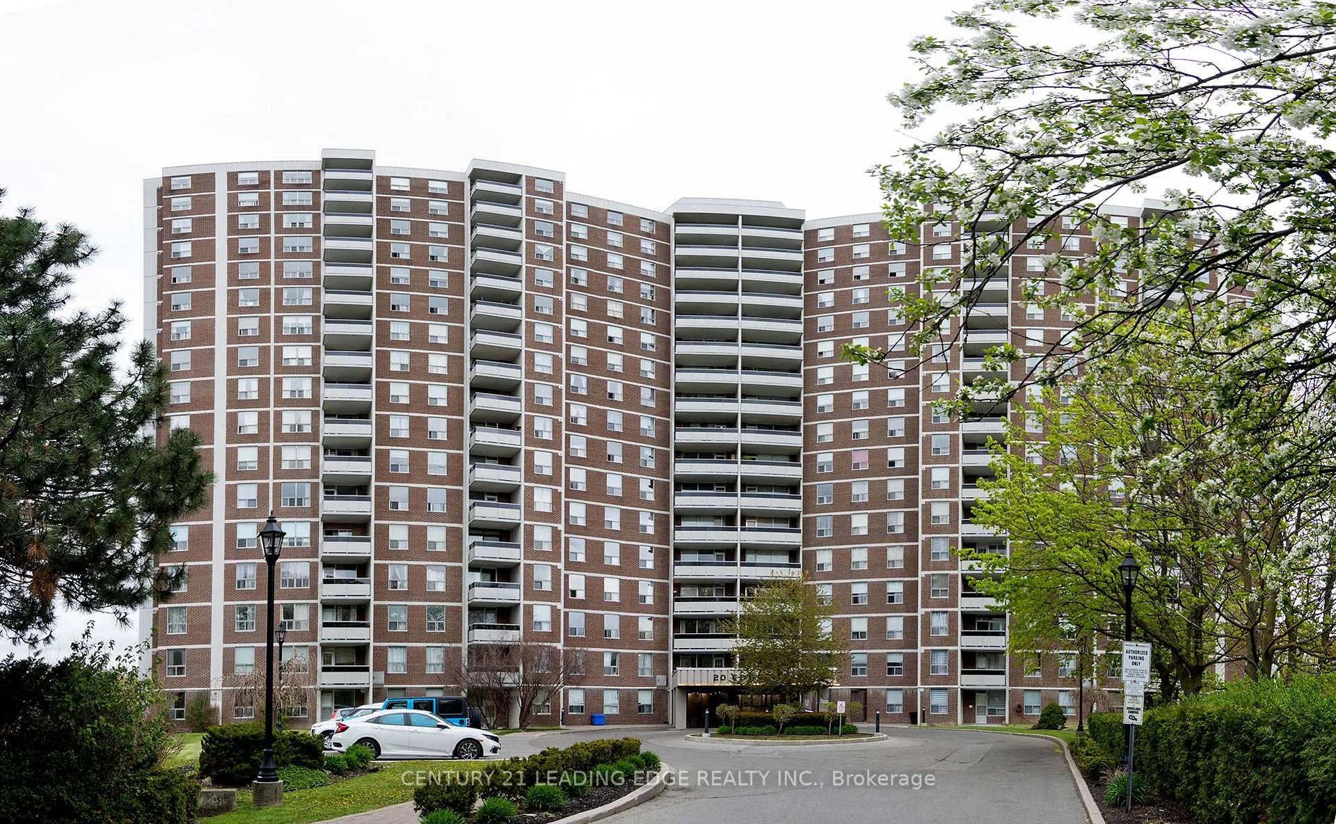 Front of Unit 1203, 20 Edgecliff Golfway