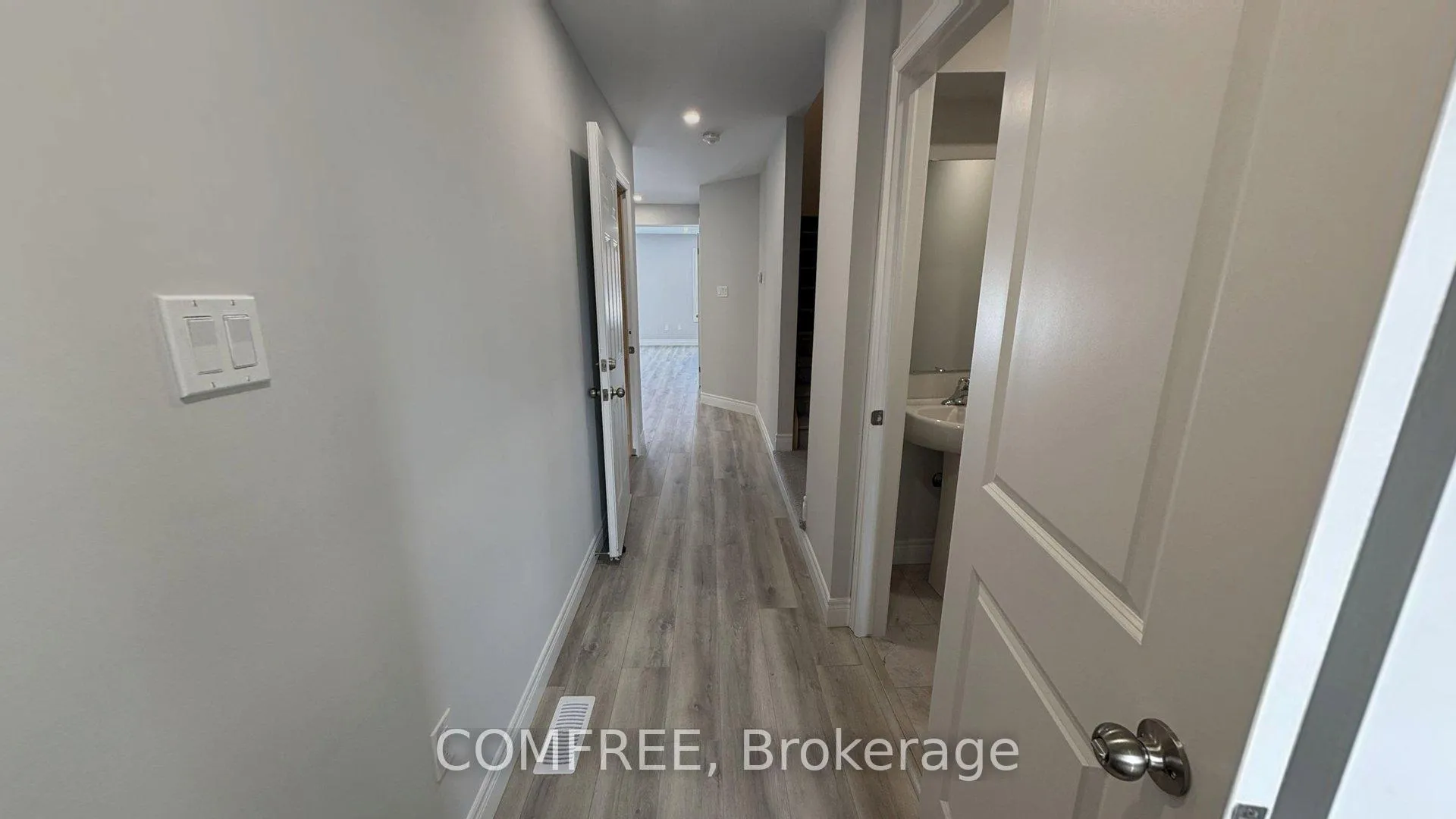 Photo 2 of 31 McConnell Crescent, Bracebridge, Macaulay — HOMEH