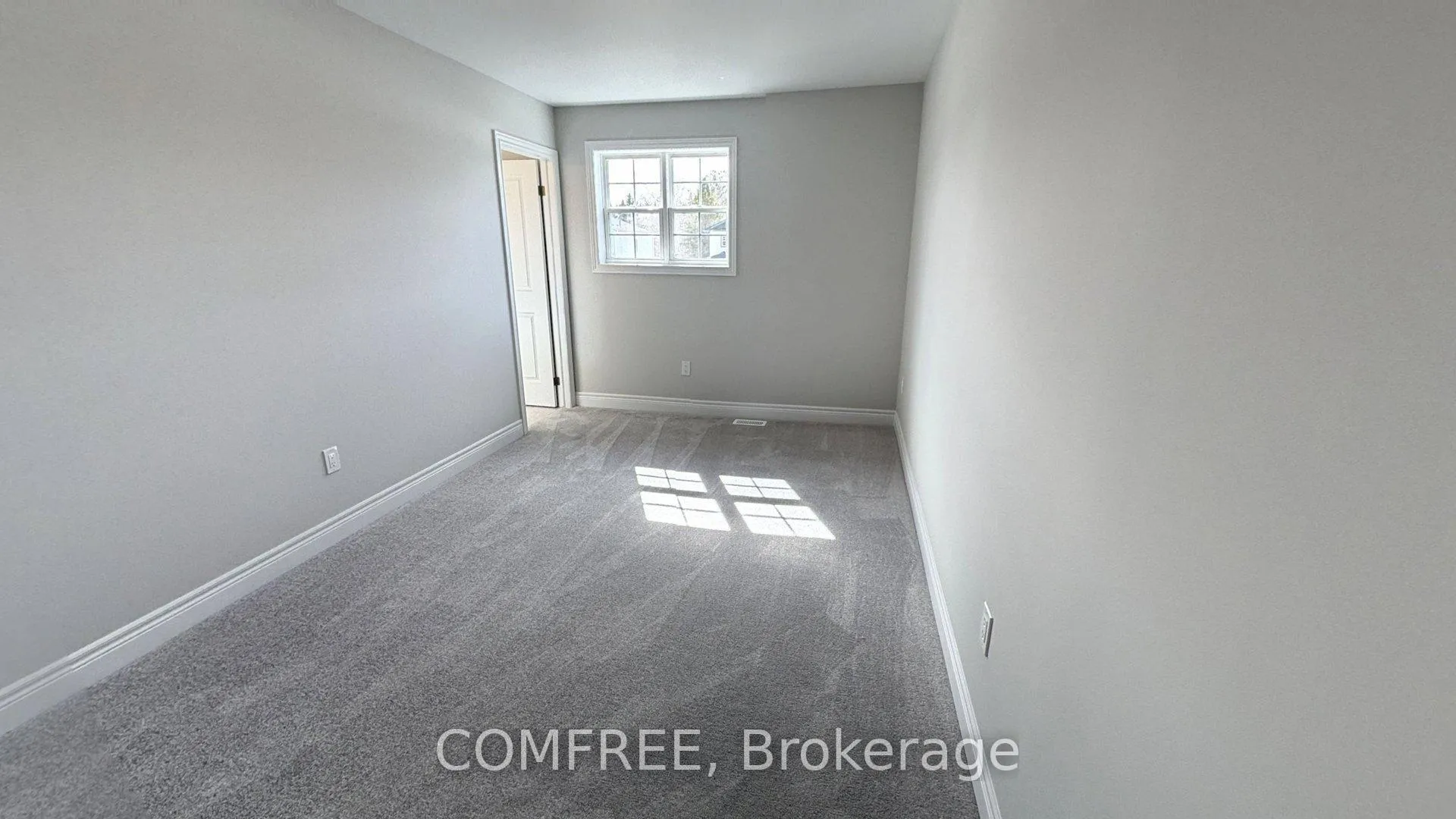 Photo 14 of 31 McConnell Crescent, Bracebridge, Macaulay — HOMEH