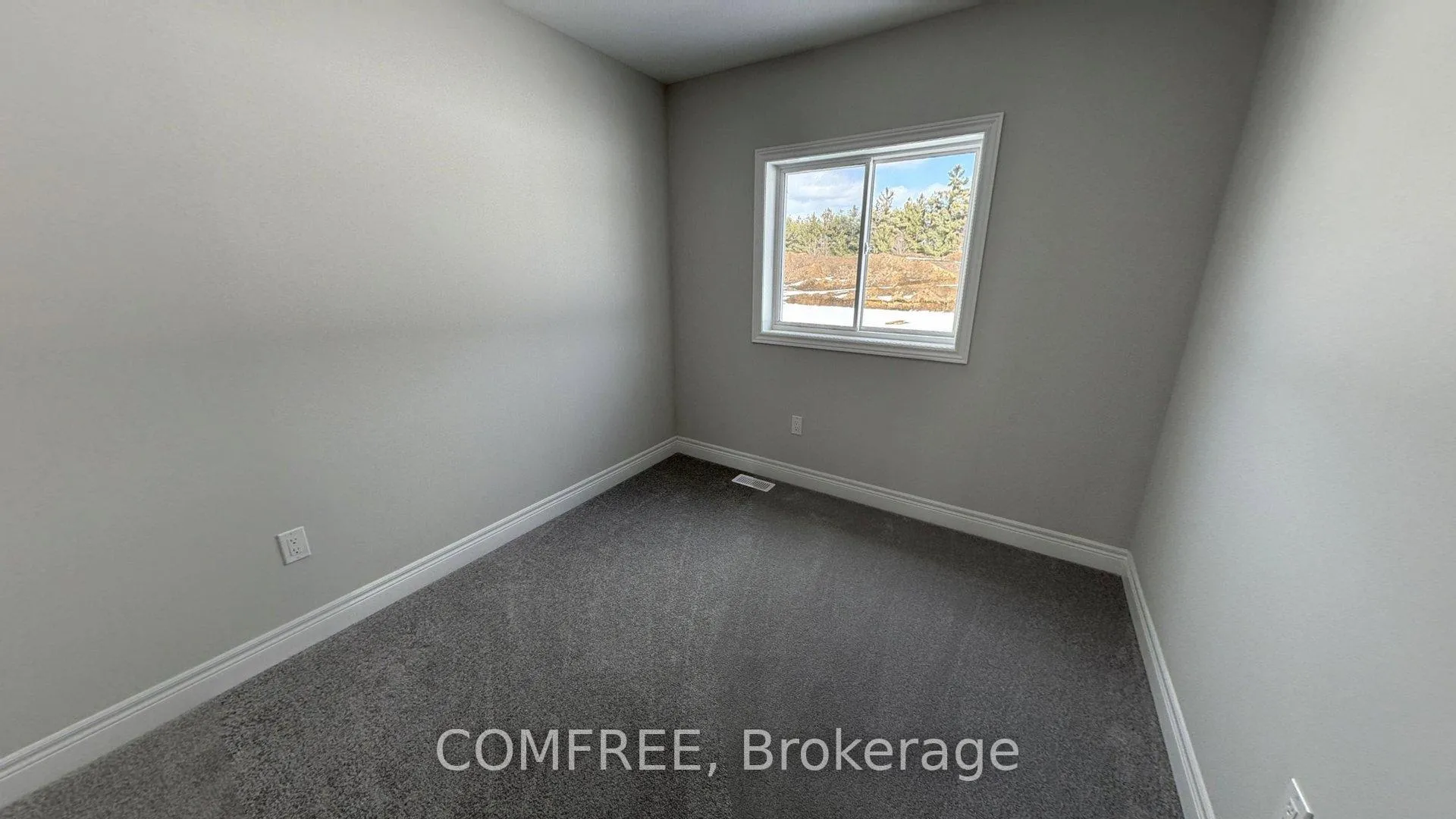 Photo 18 of 31 McConnell Crescent, Bracebridge, Macaulay — HOMEH
