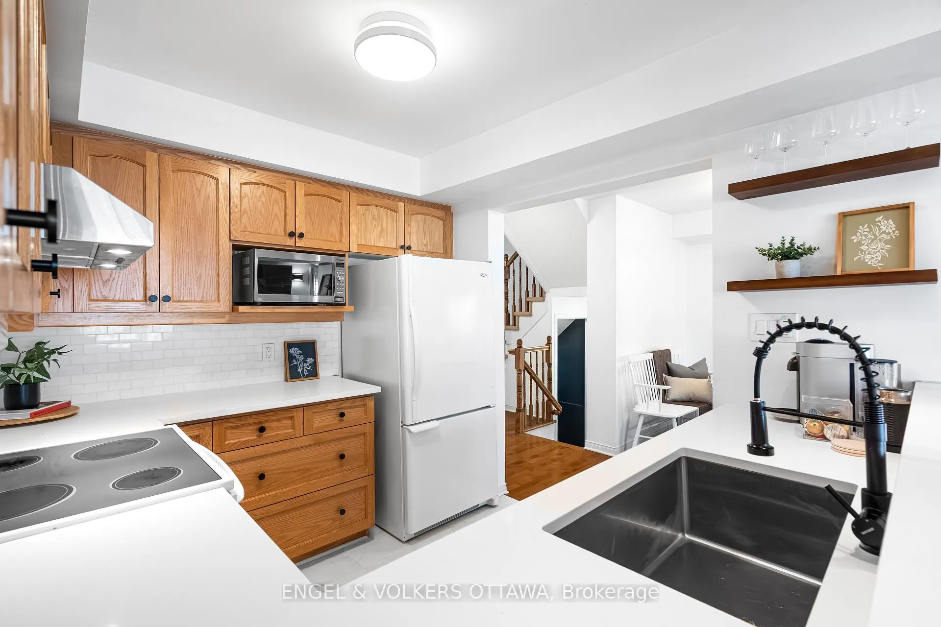 Photo 15 of 293 Silbrass Private, Ottawa, Barrhaven - Stonebridge — HOMEH