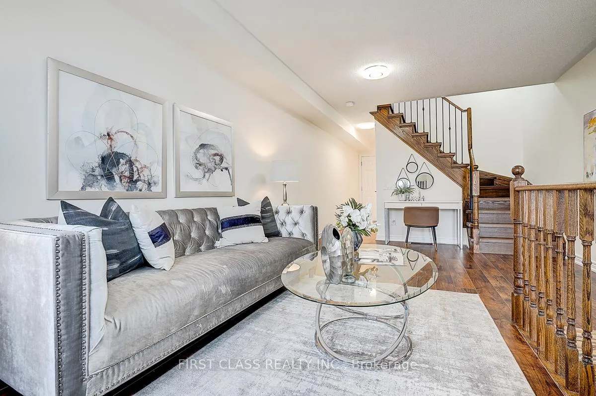 Photo 5 of 5303 Major Mackenzie Drive E, Markham, Berczy — HOMEH