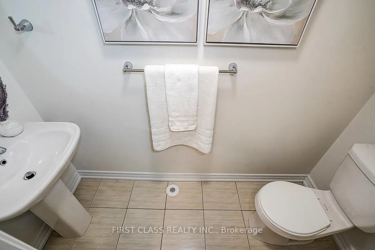 Photo 7 of 5303 Major Mackenzie Drive E, Markham, Berczy — HOMEH