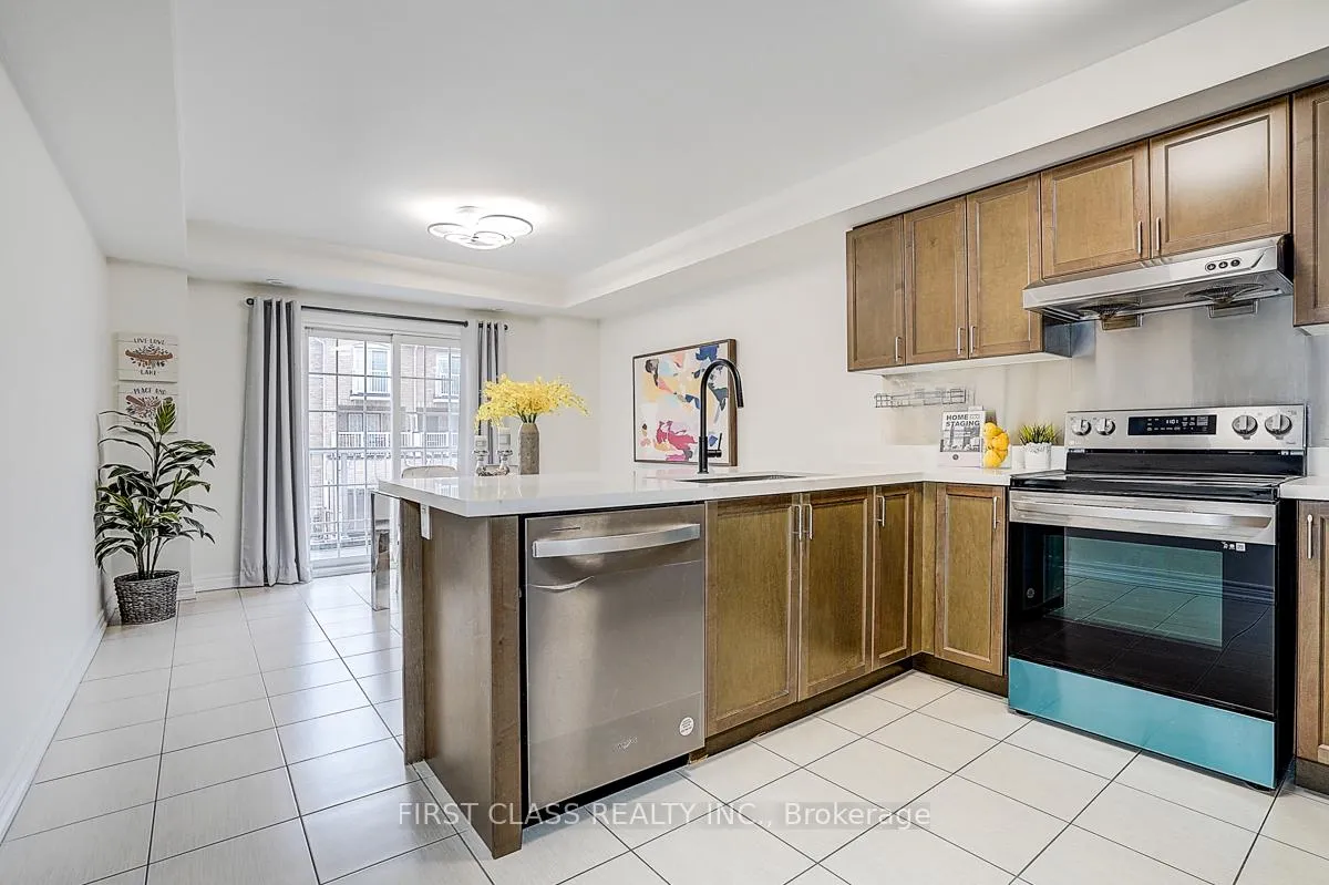 Photo 13 of 5303 Major Mackenzie Drive E, Markham, Berczy — HOMEH