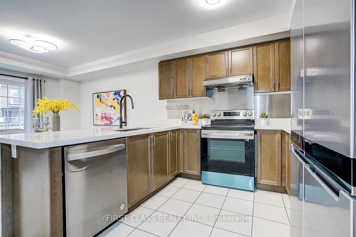 Photo 14 of 5303 Major Mackenzie Drive E, Markham, Berczy — HOMEH