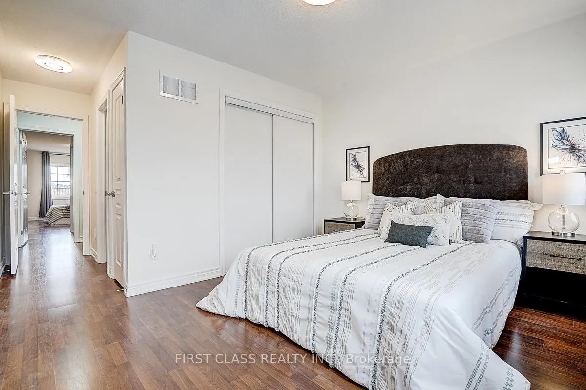 Photo 23 of 5303 Major Mackenzie Drive E, Markham, Berczy — HOMEH