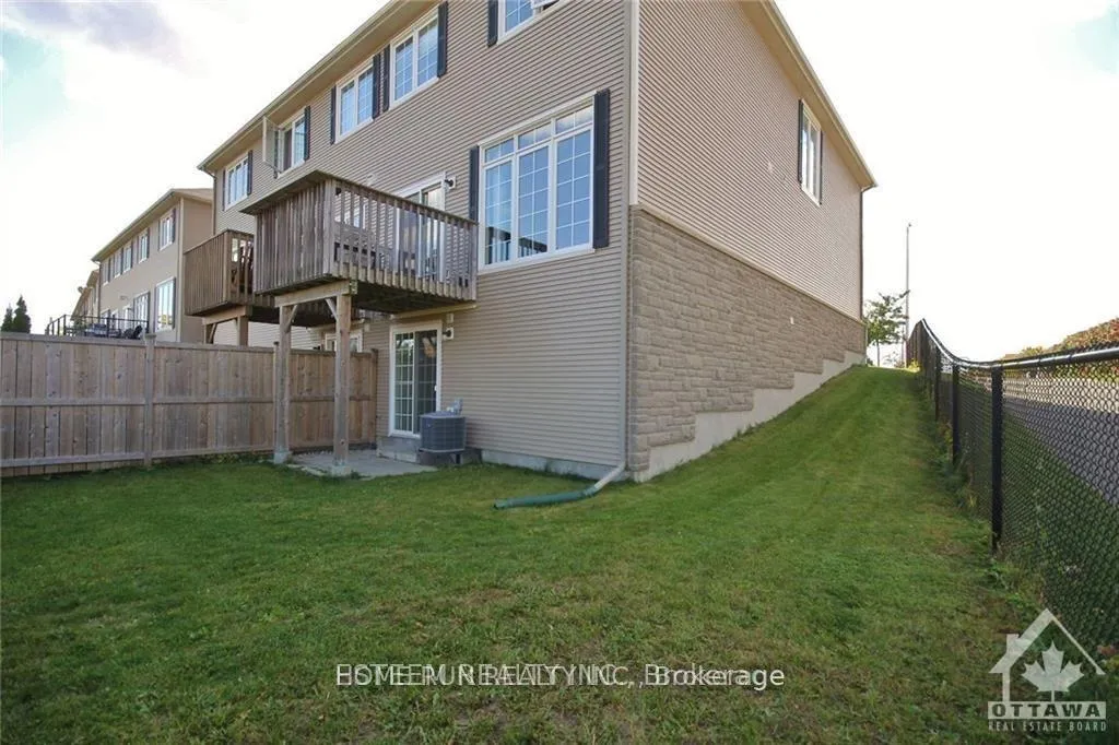 Photo 6 of 608 Pepperville Crescent, Ottawa, Kanata - Emerald Meadows/Trailwest — HOMEH