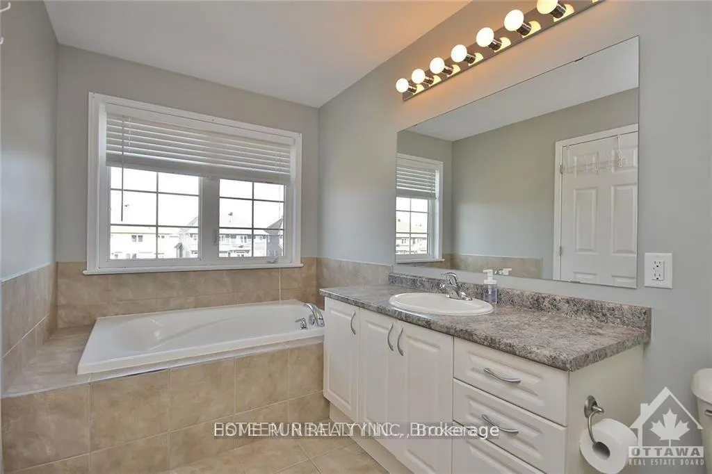 Photo 33 of 608 Pepperville Crescent, Ottawa, Kanata - Emerald Meadows/Trailwest — HOMEH
