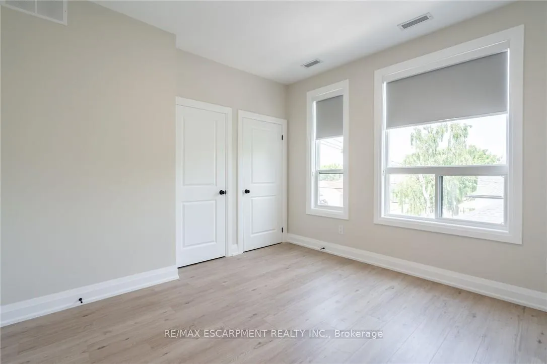 Photo 6 of Unit A, 9 Munn Street, Hamilton, Raleigh — HOMEH