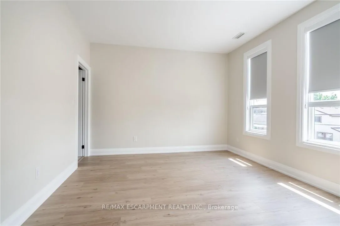 Photo 10 of Unit A, 9 Munn Street, Hamilton, Raleigh — HOMEH