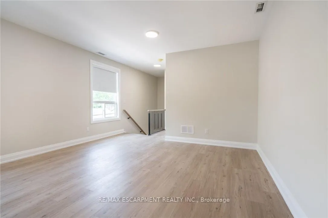Photo 19 of Unit A, 9 Munn Street, Hamilton, Raleigh — HOMEH