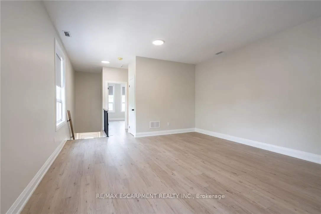 Photo 20 of Unit A, 9 Munn Street, Hamilton, Raleigh — HOMEH