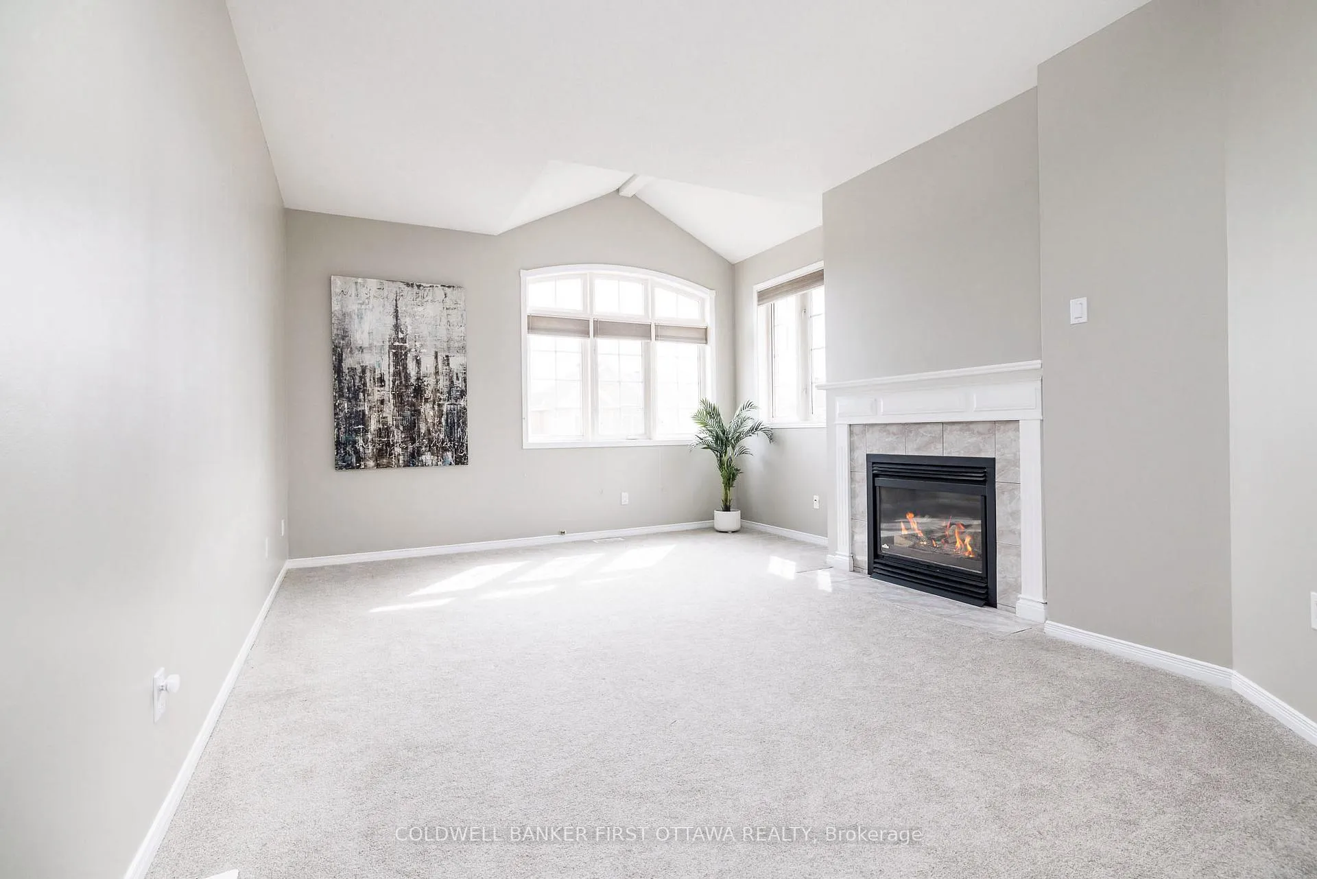 Photo 19 of 92 Deerfox Drive, Ottawa, Barrhaven - Longfields — HOMEH