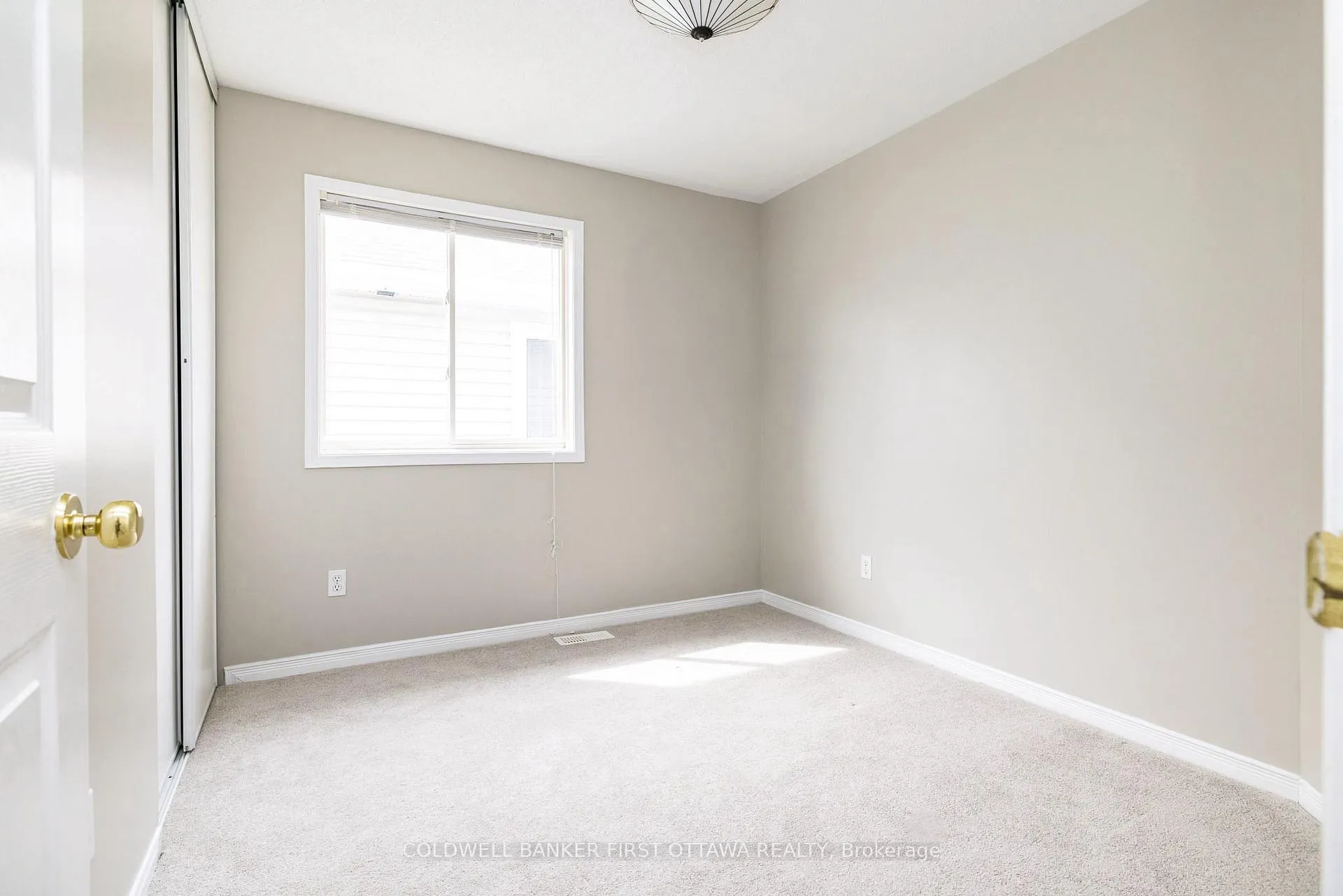 Photo 29 of 92 Deerfox Drive, Ottawa, Barrhaven - Longfields — HOMEH