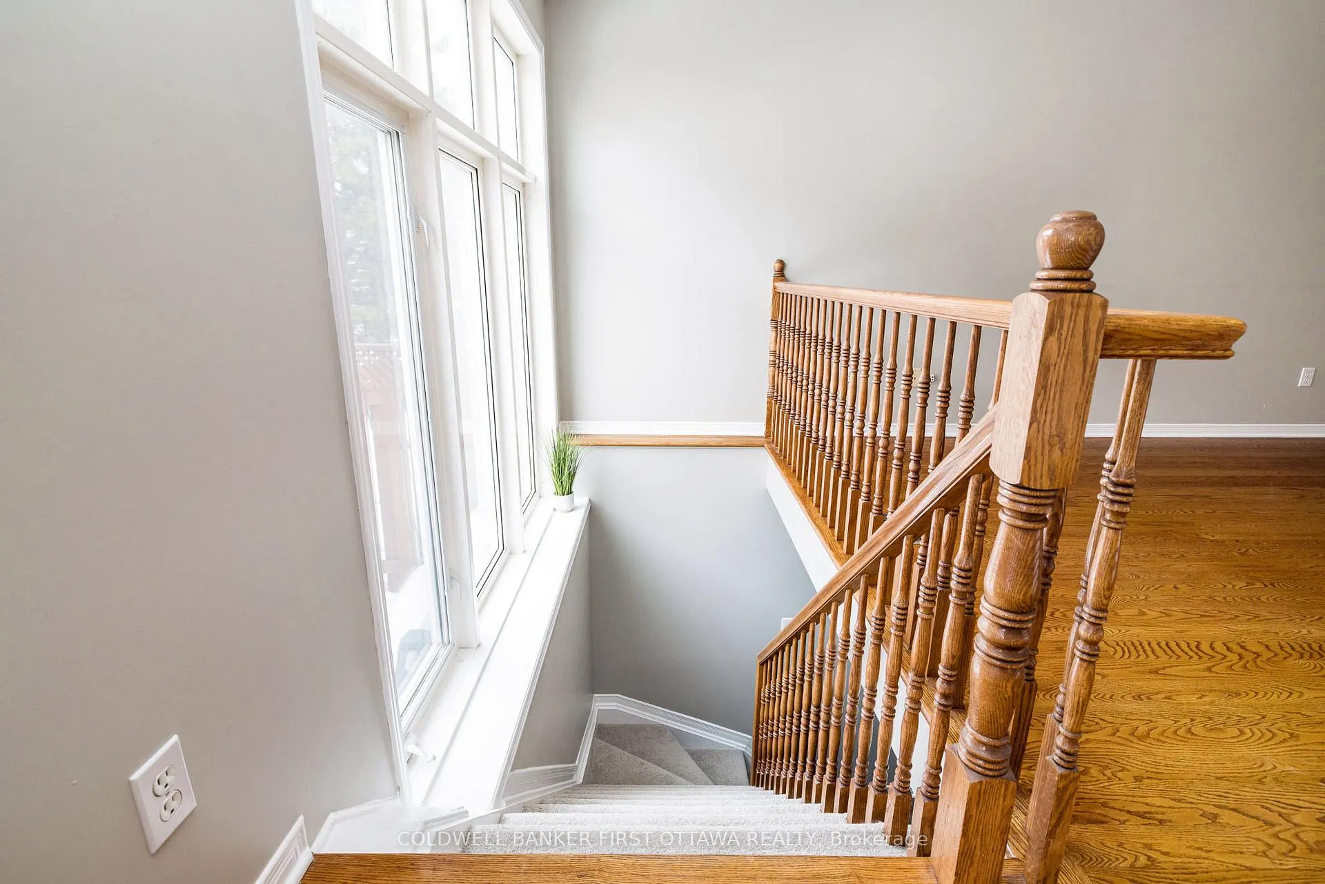 Photo 33 of 92 Deerfox Drive, Ottawa, Barrhaven - Longfields — HOMEH
