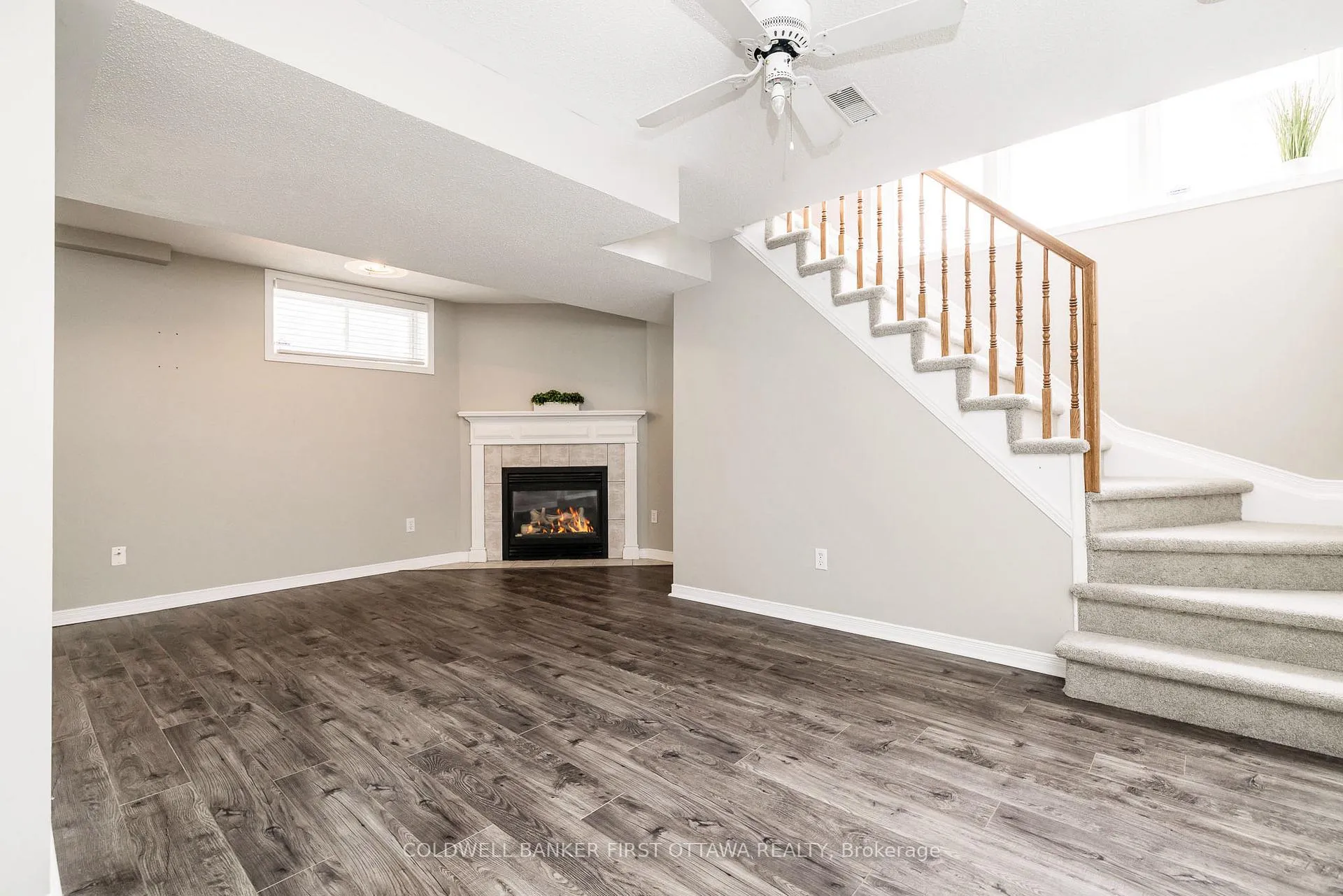 Photo 34 of 92 Deerfox Drive, Ottawa, Barrhaven - Longfields — HOMEH