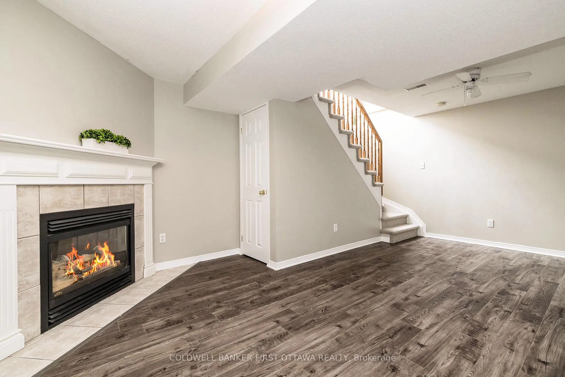 Photo 35 of 92 Deerfox Drive, Ottawa, Barrhaven - Longfields — HOMEH