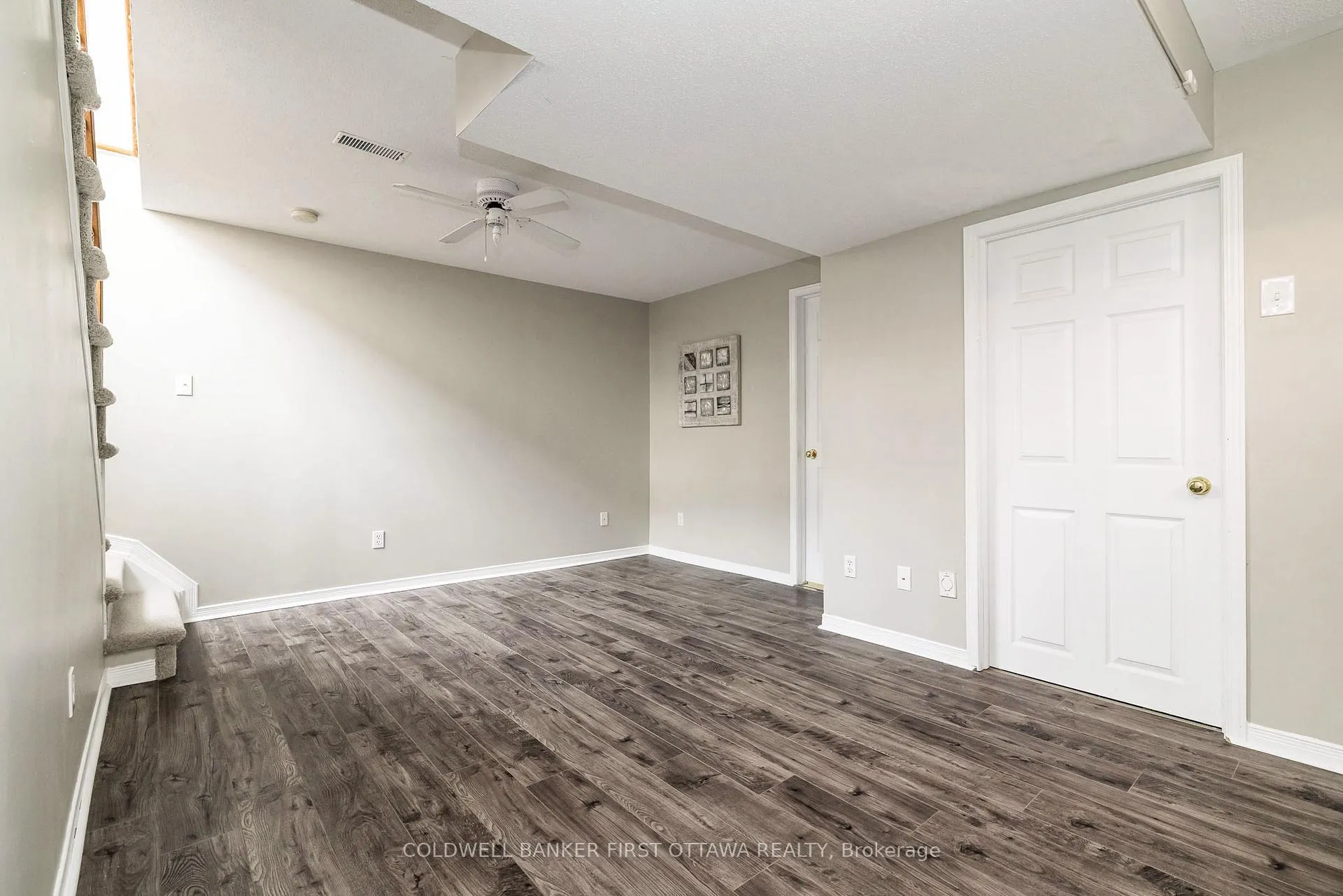 Photo 36 of 92 Deerfox Drive, Ottawa, Barrhaven - Longfields — HOMEH