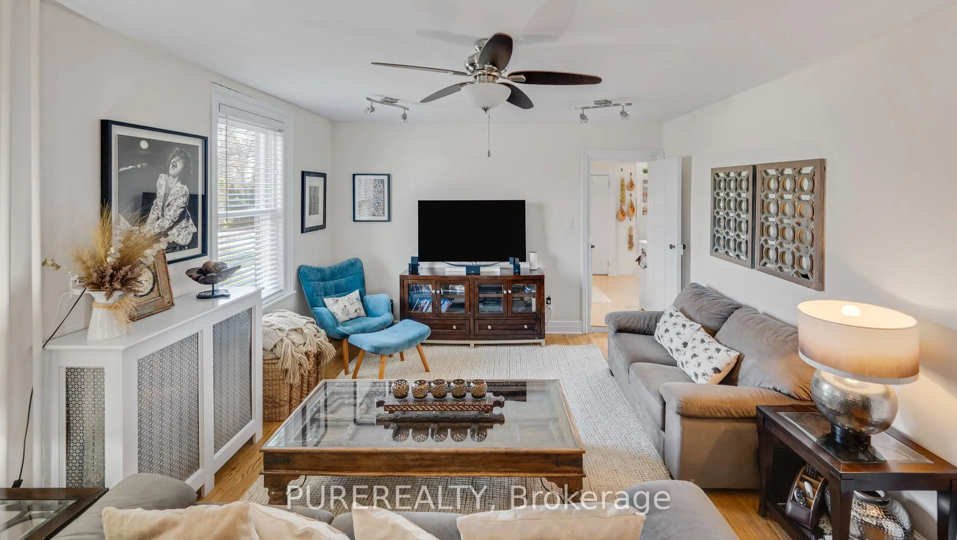 Photo 11 of 2330 Wilson Street W, Hamilton, Rural Ancaster — HOMEH