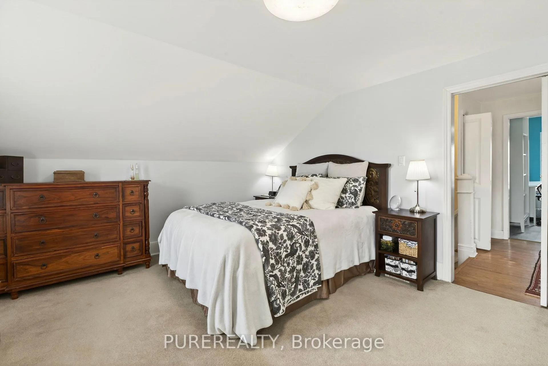 Photo 21 of 2330 Wilson Street W, Hamilton, Rural Ancaster — HOMEH