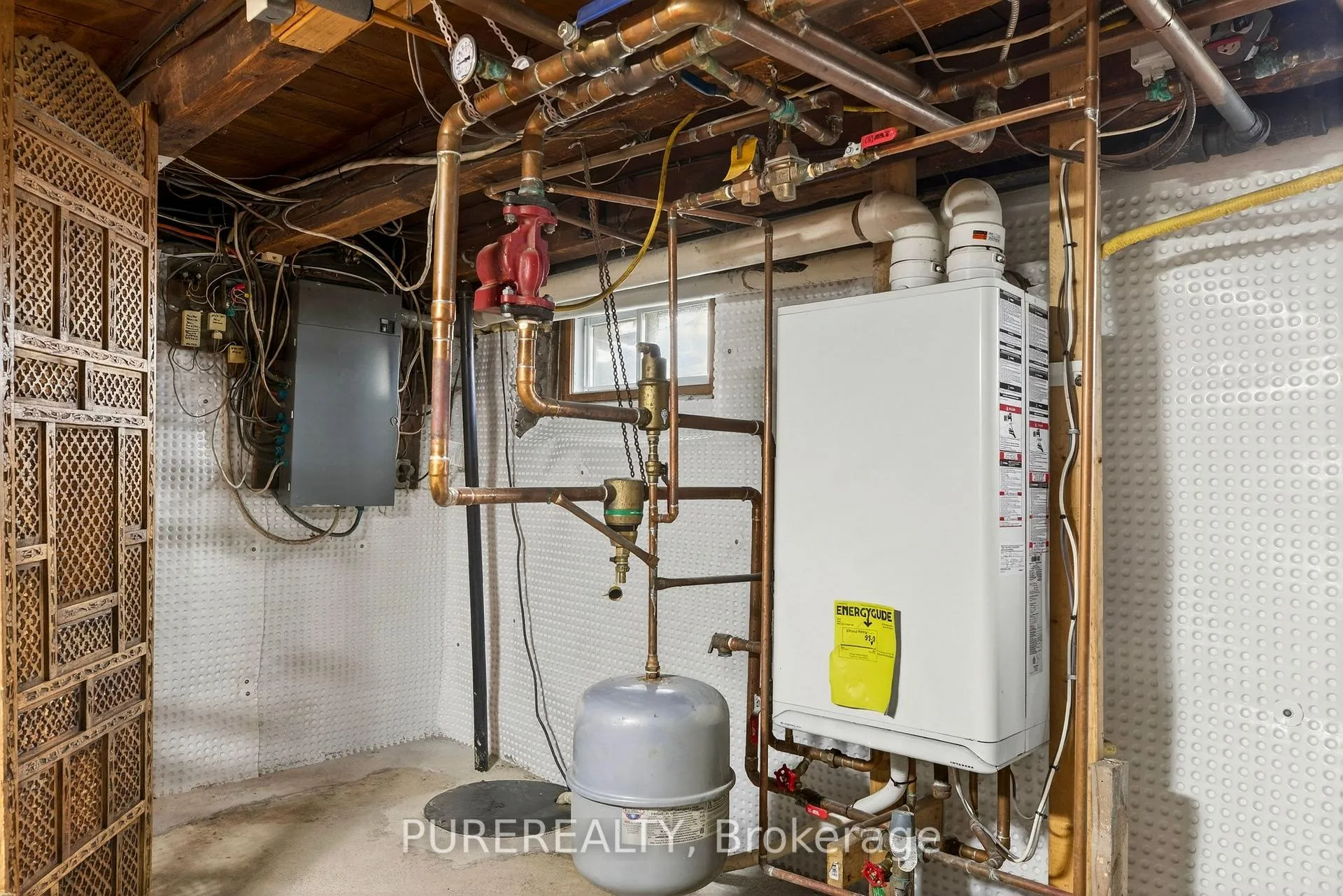 Photo 35 of 2330 Wilson Street W, Hamilton, Rural Ancaster — HOMEH