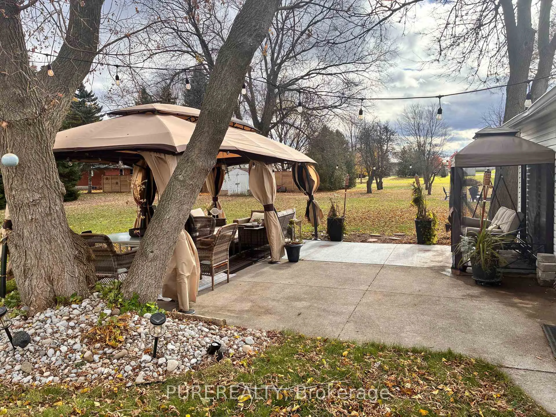 Photo 48 of 2330 Wilson Street W, Hamilton, Rural Ancaster — HOMEH