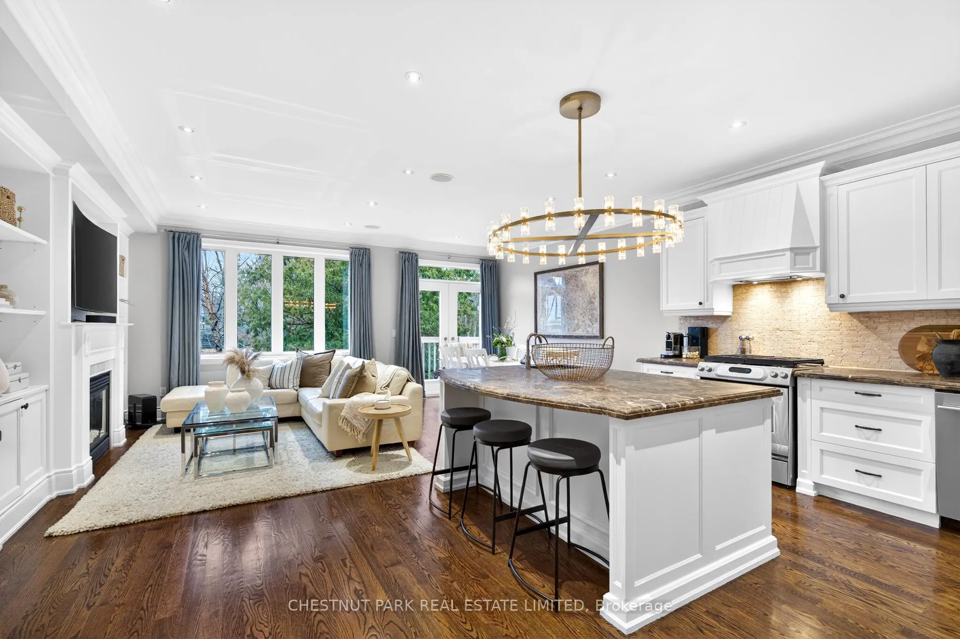 Photo 9 of 340 Belsize Drive, Toronto, Mount Pleasant East — HOMEH
