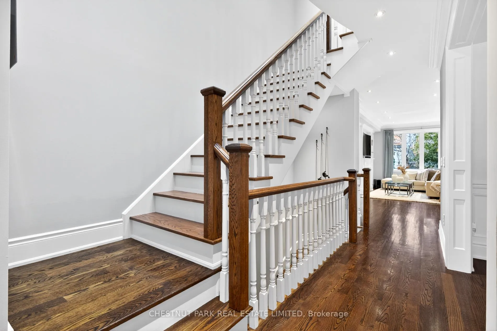 Photo 15 of 340 Belsize Drive, Toronto, Mount Pleasant East — HOMEH