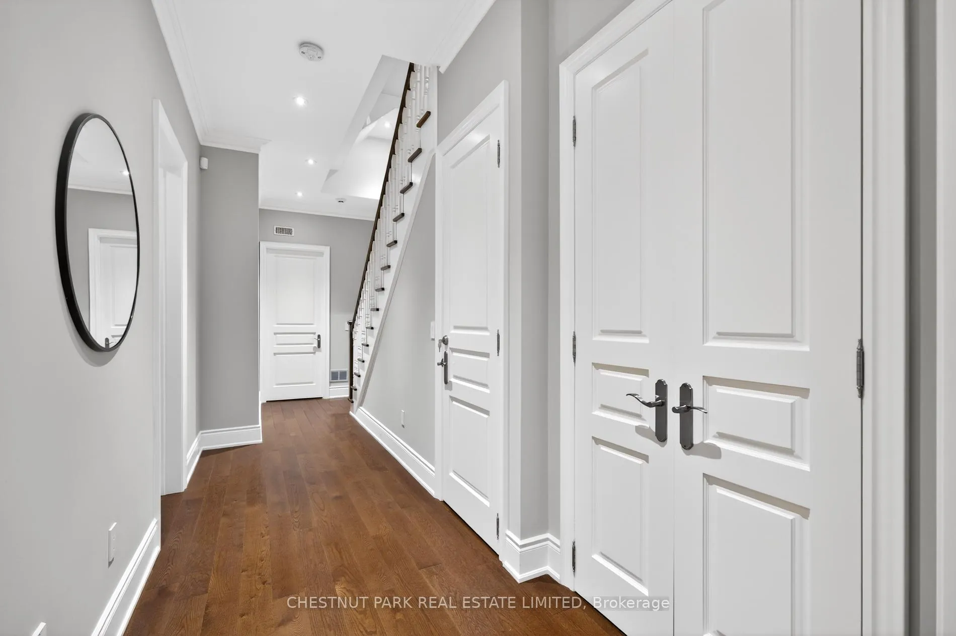 Photo 32 of 340 Belsize Drive, Toronto, Mount Pleasant East — HOMEH