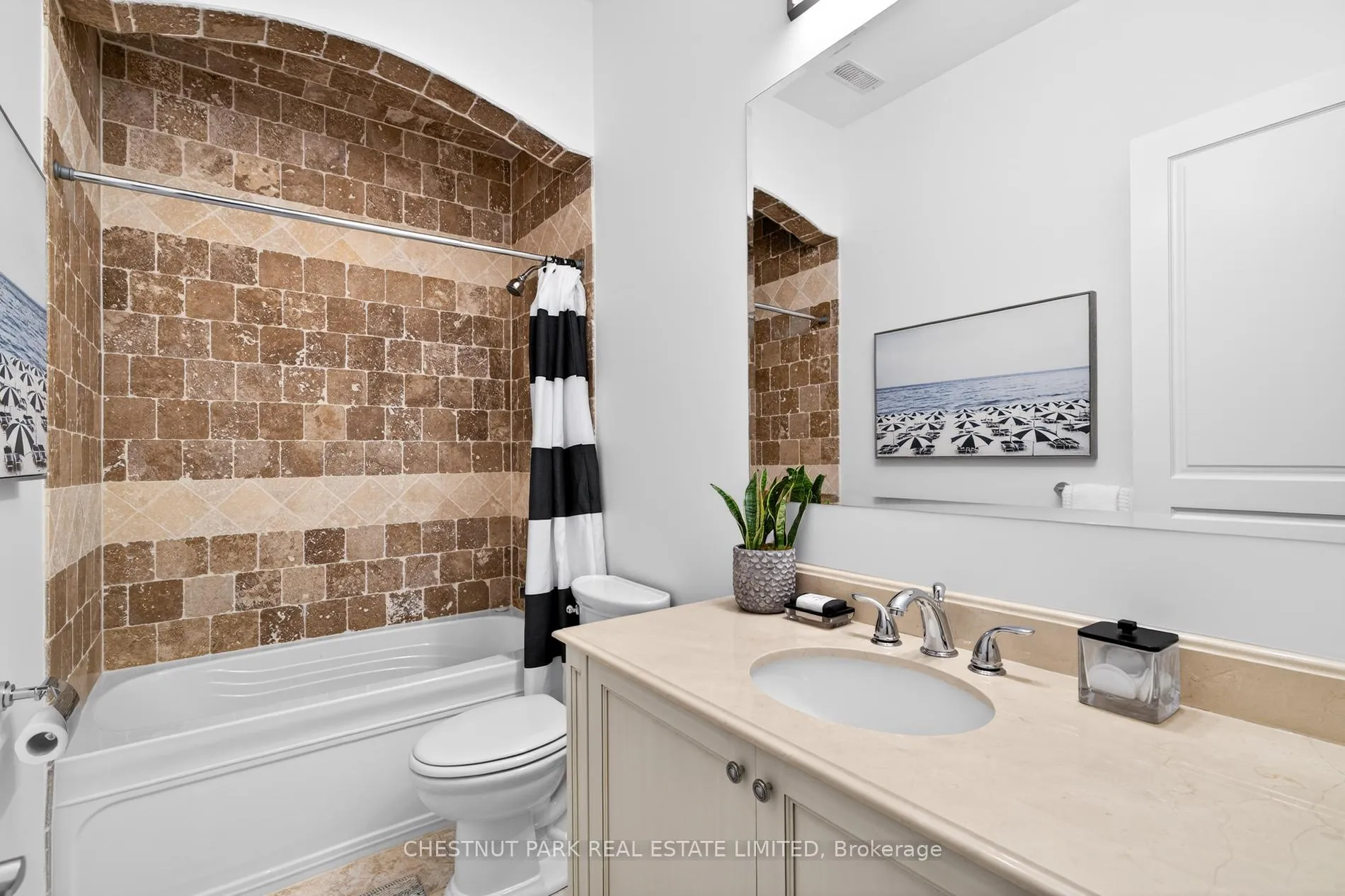 Photo 33 of 340 Belsize Drive, Toronto, Mount Pleasant East — HOMEH